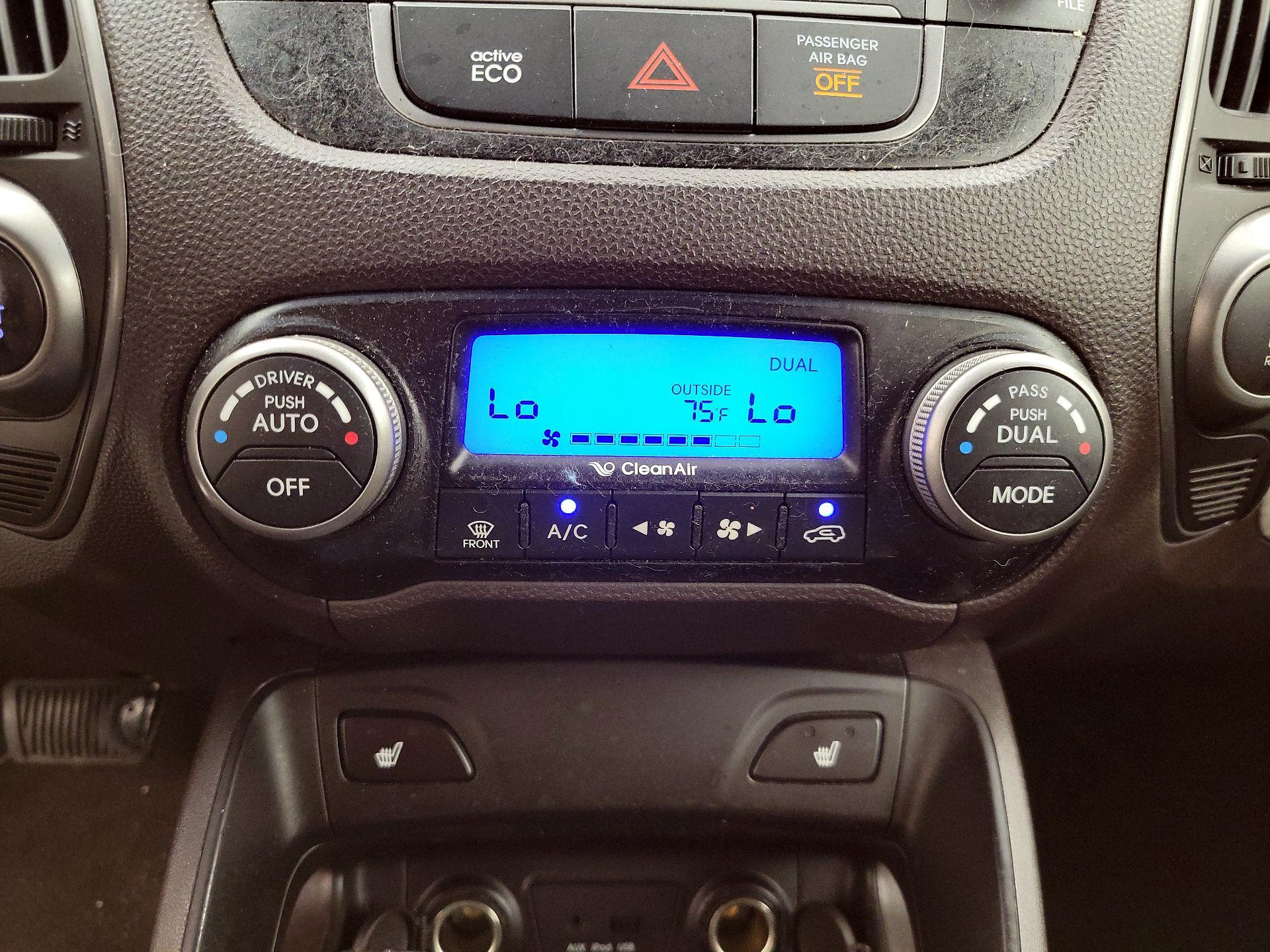 Thumbnail: 2014 Hyundai Tucson - 16