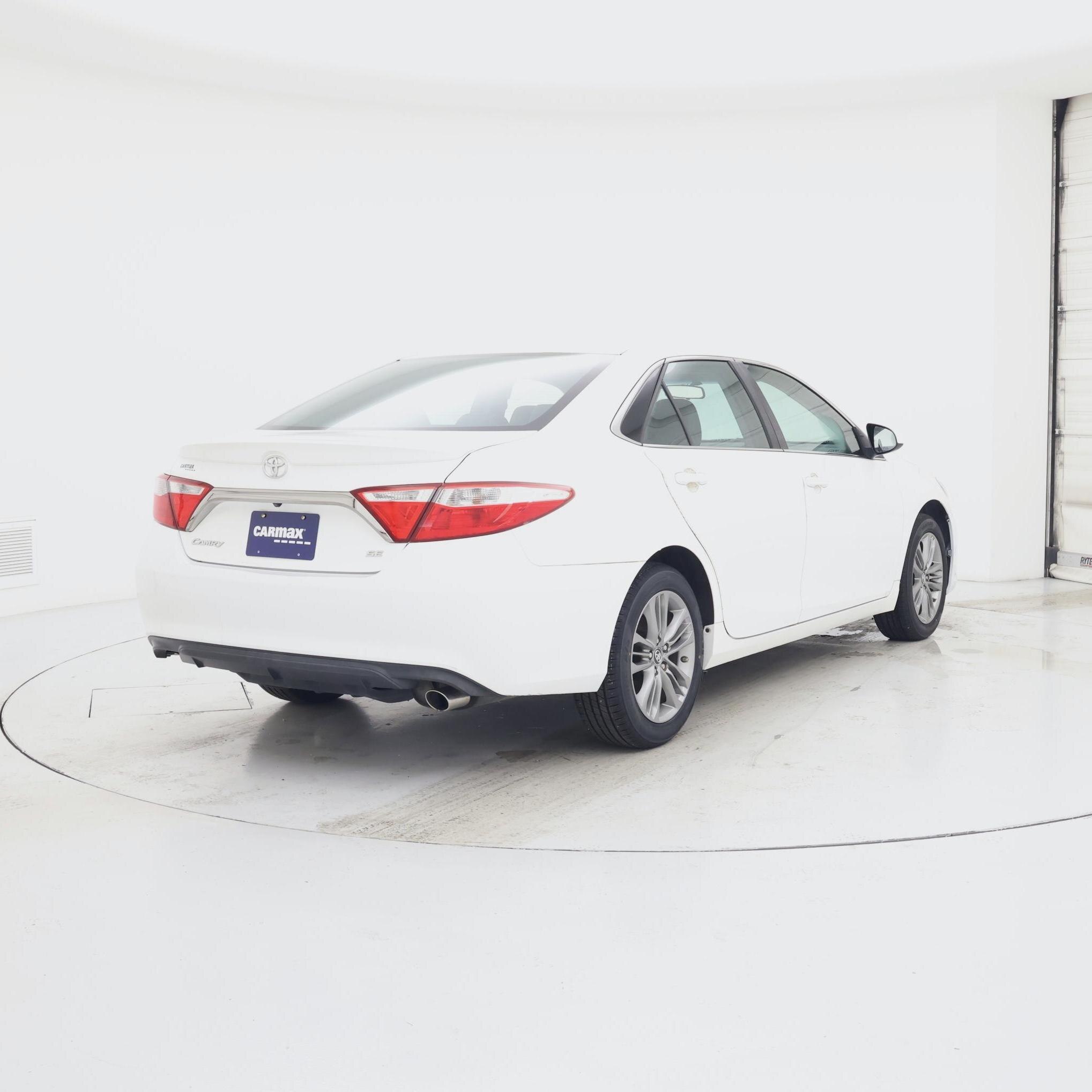 Thumbnail: 2017 Toyota Camry - 8