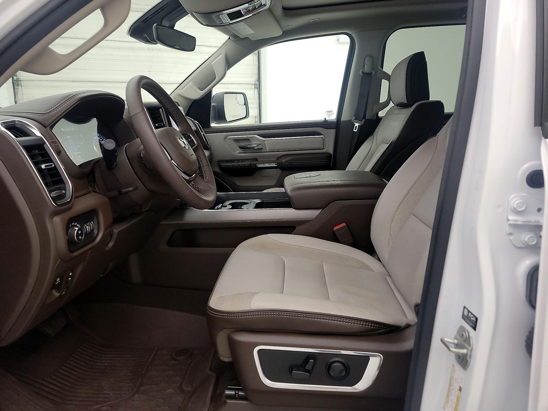 Thumbnail: 2025 RAM 1500 - 11