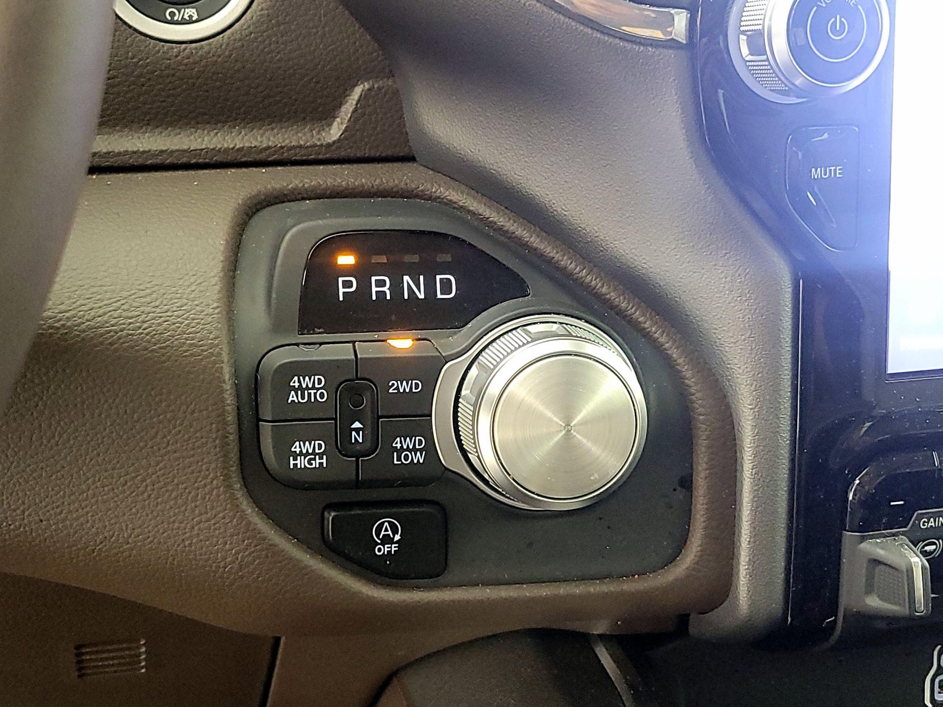 Thumbnail: 2025 RAM 1500 - 17