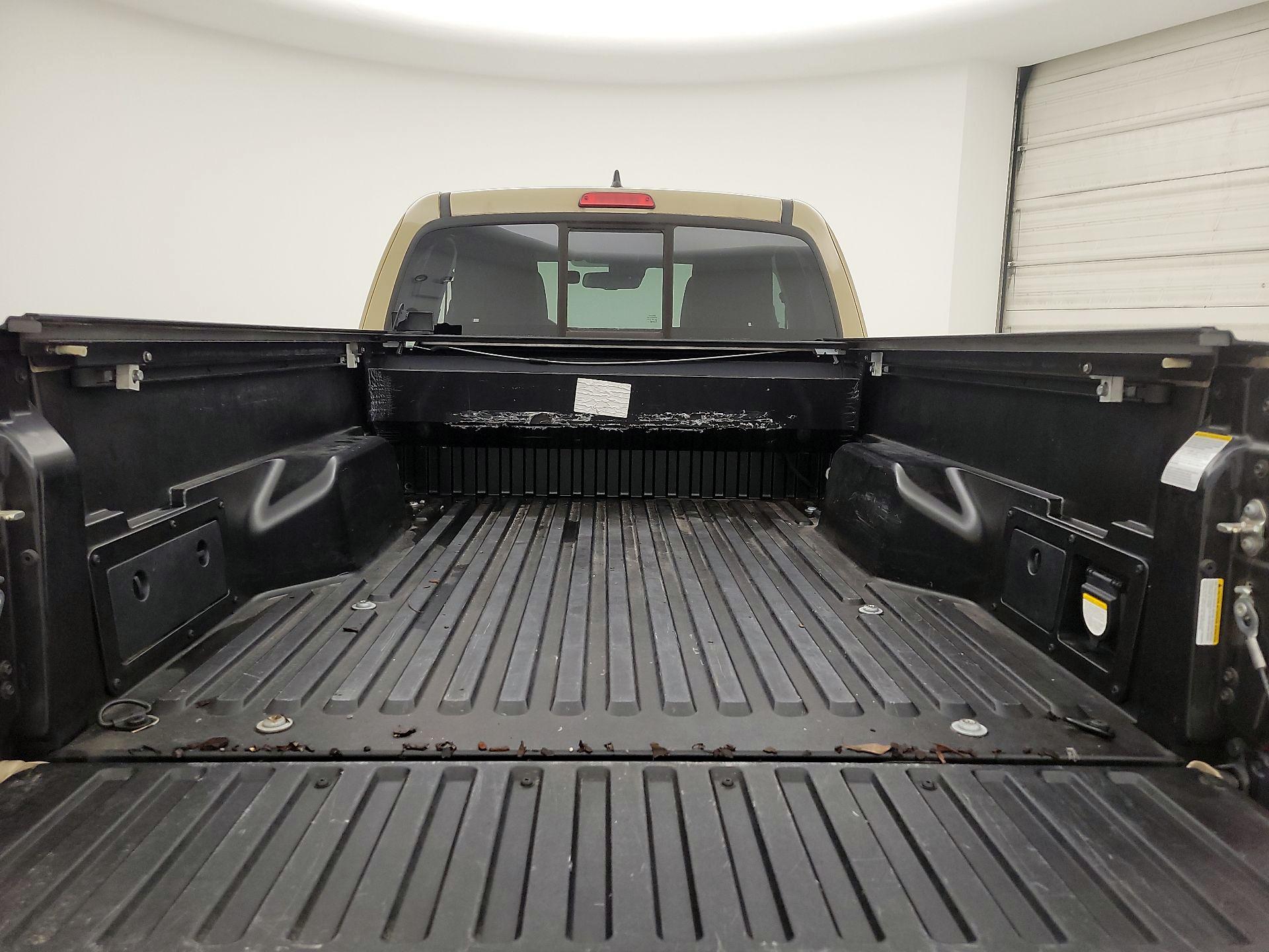 Thumbnail: 2018 Toyota Tacoma - 20