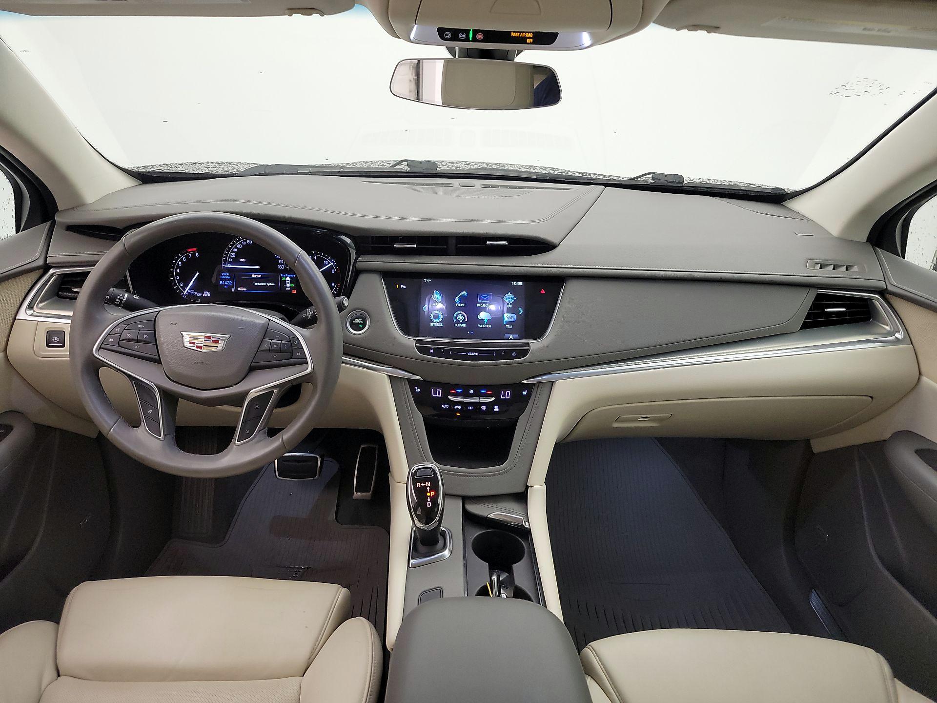 Thumbnail: 2017 Cadillac XT5 - 9