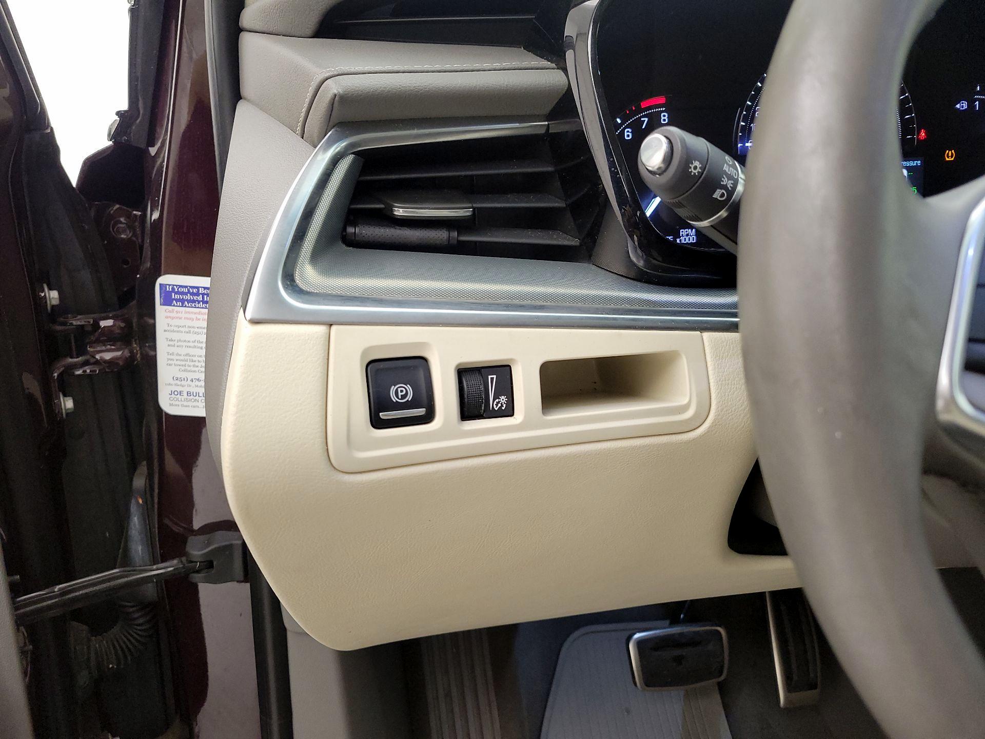 Thumbnail: 2017 Cadillac XT5 - 13