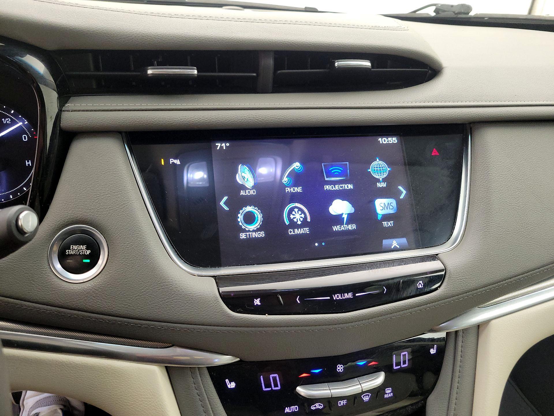 Thumbnail: 2017 Cadillac XT5 - 14
