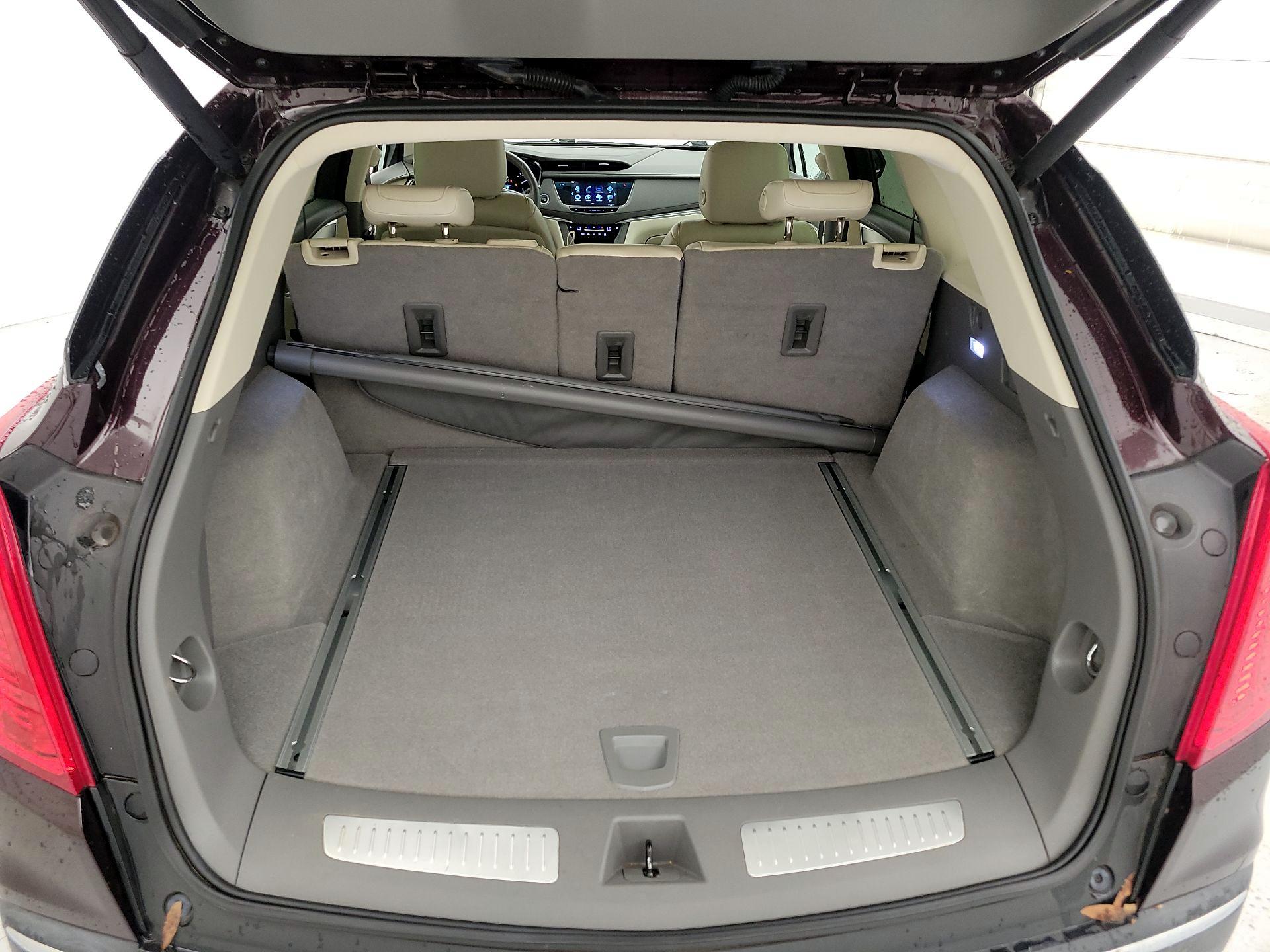 Thumbnail: 2017 Cadillac XT5 - 18