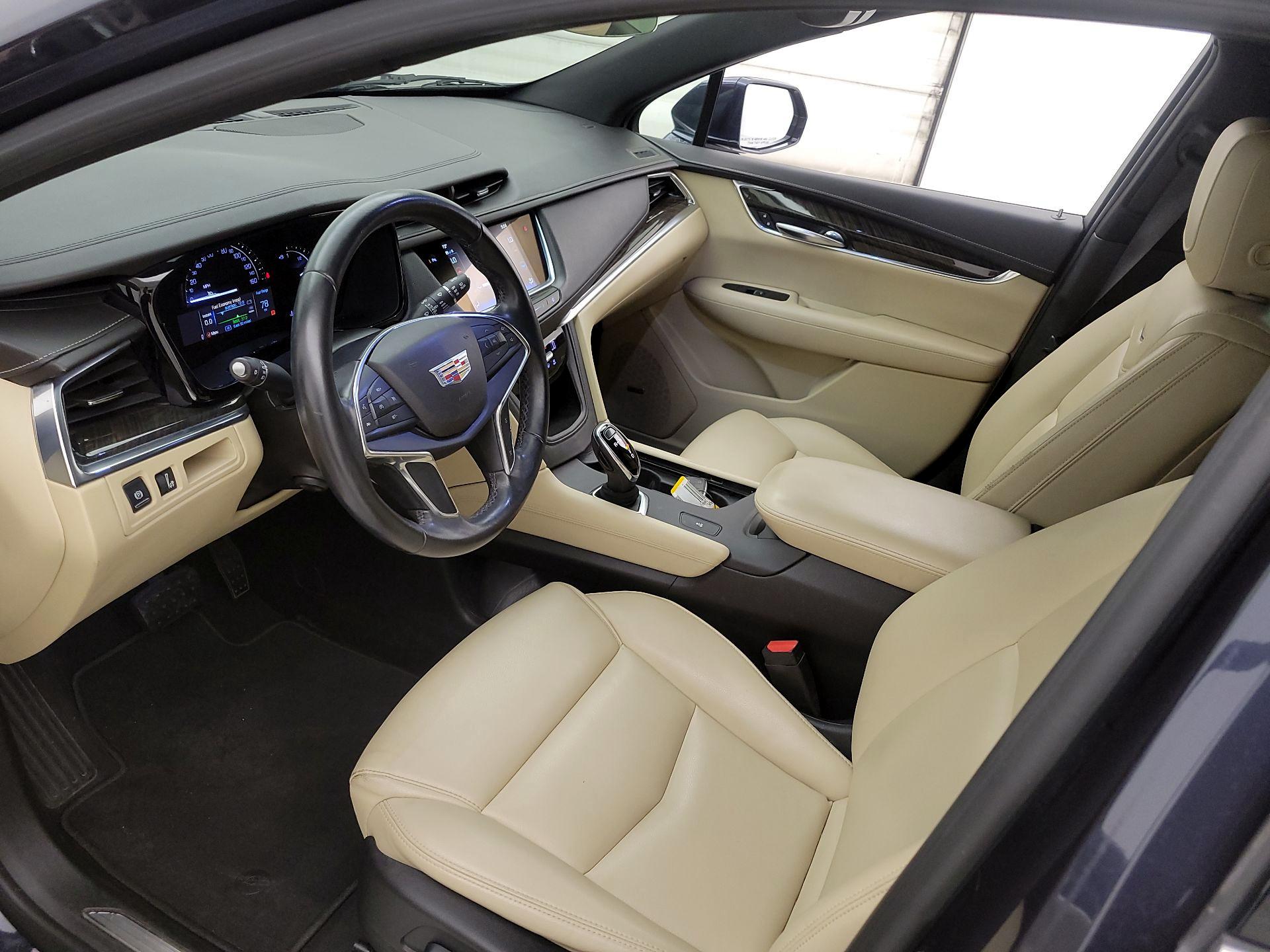 Thumbnail: 2018 Cadillac XT5 - 11