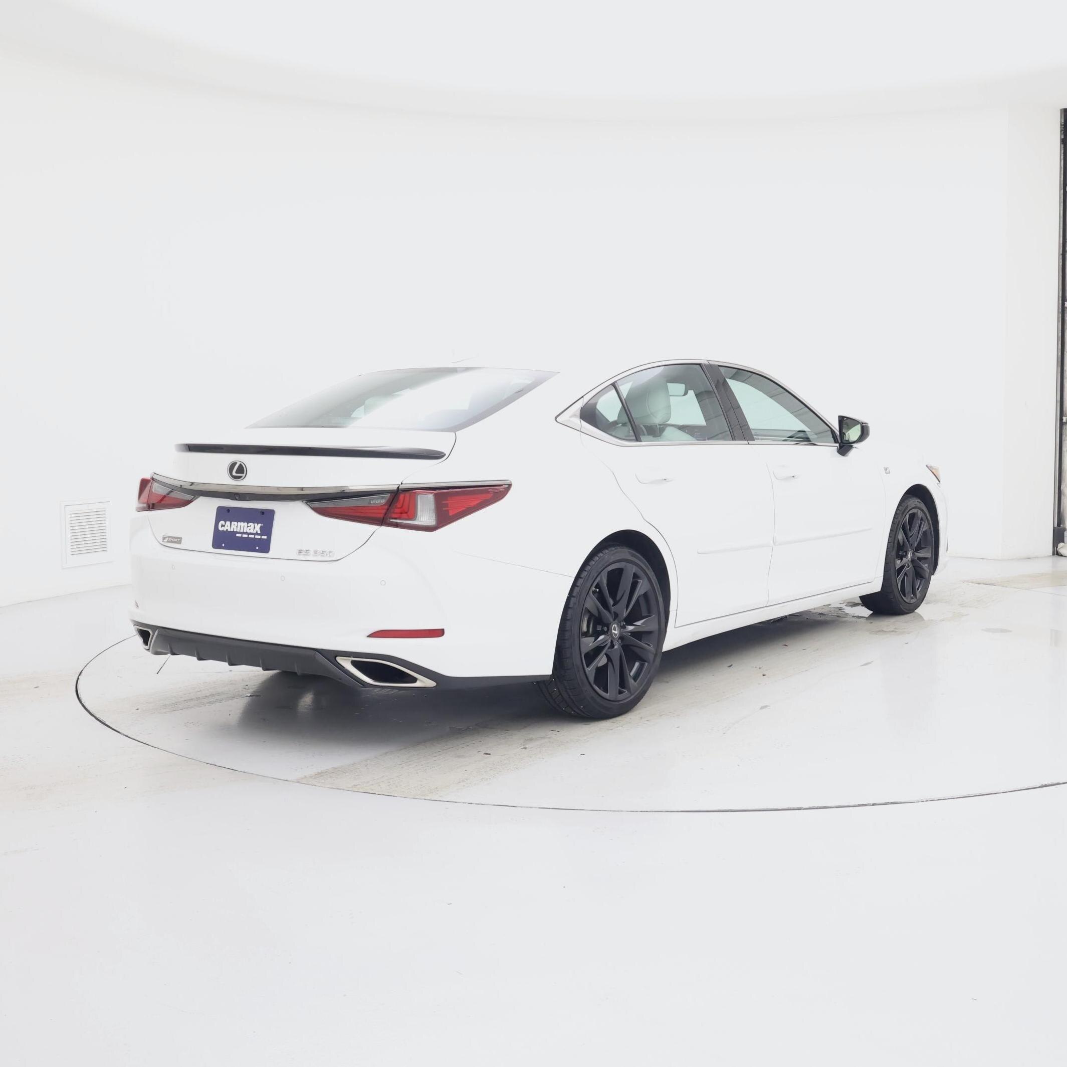 Thumbnail: 2021 Lexus ES - 8