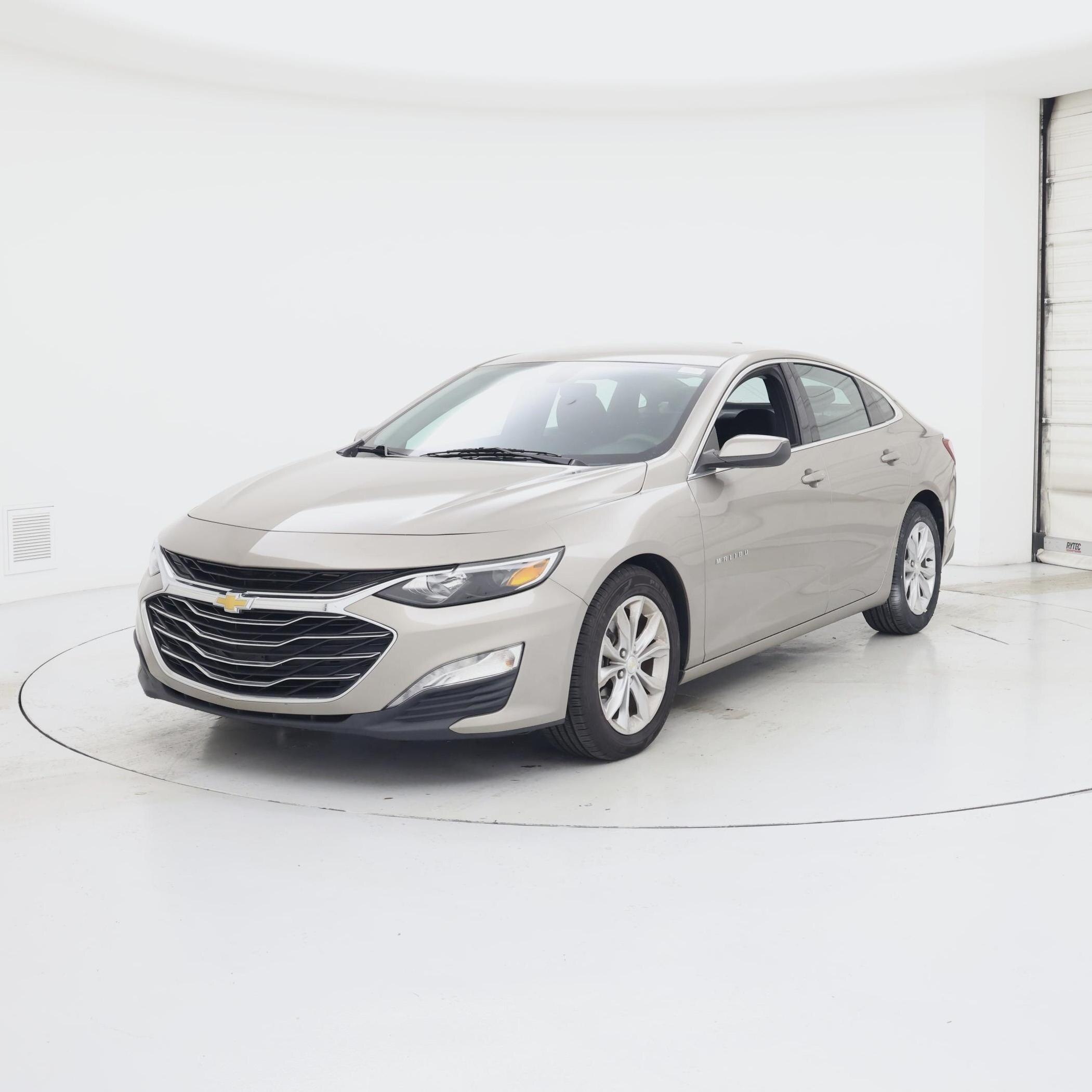 Thumbnail: 2022 Chevrolet Malibu - 4