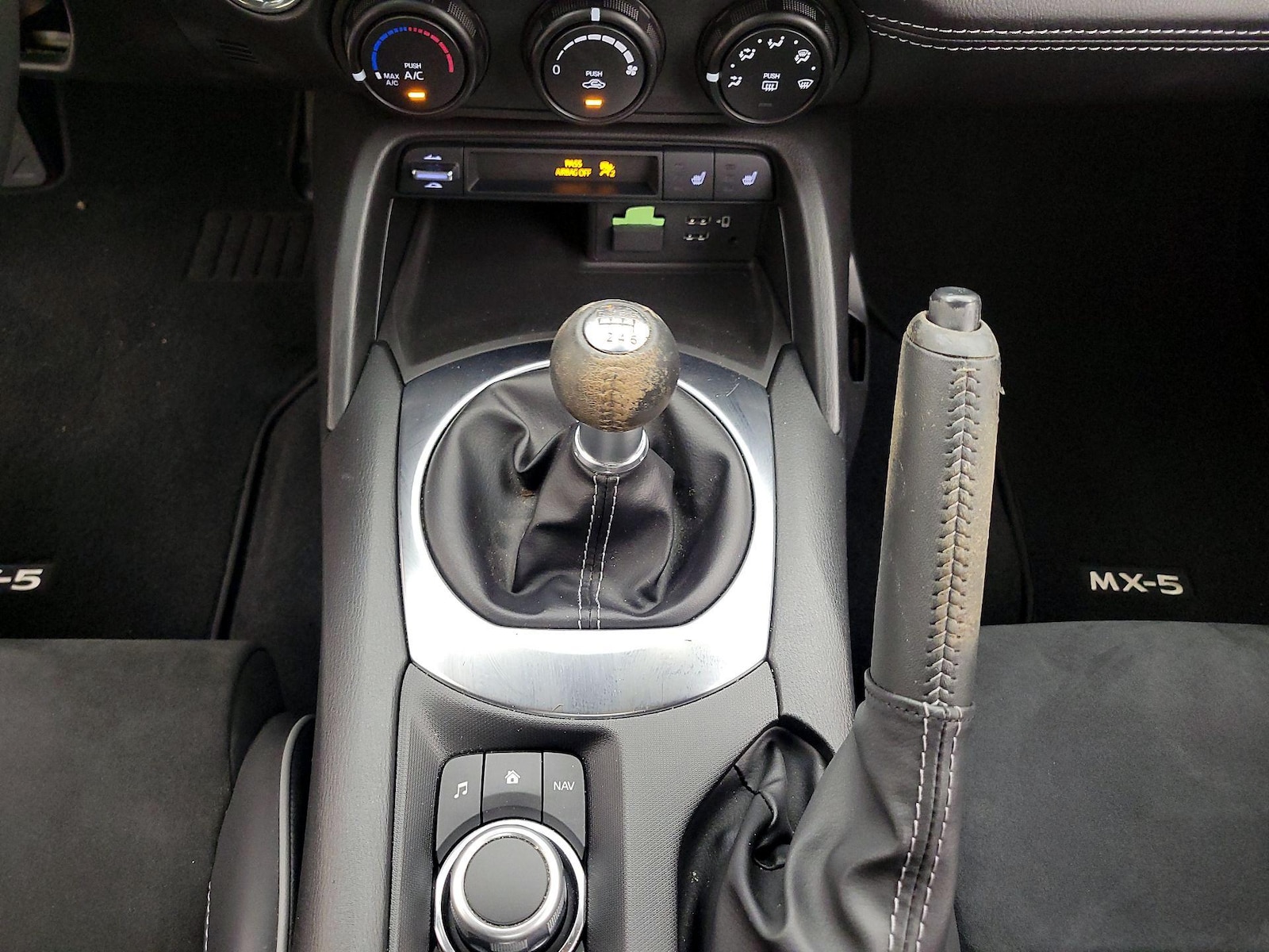 2023 Mazda MX-5 Miata RF Club - Photo 18