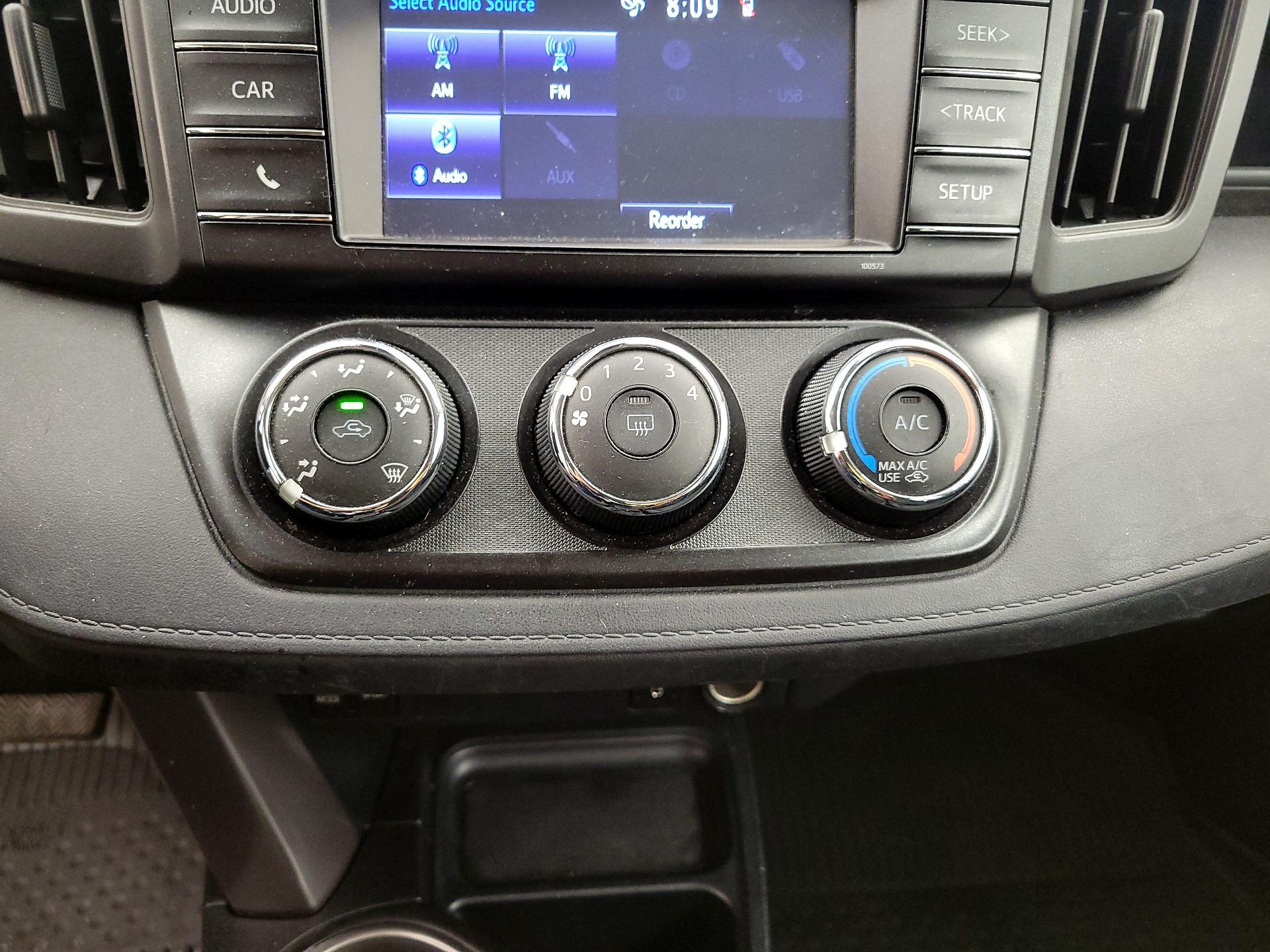 Thumbnail: 2017 Toyota RAV4 - 16