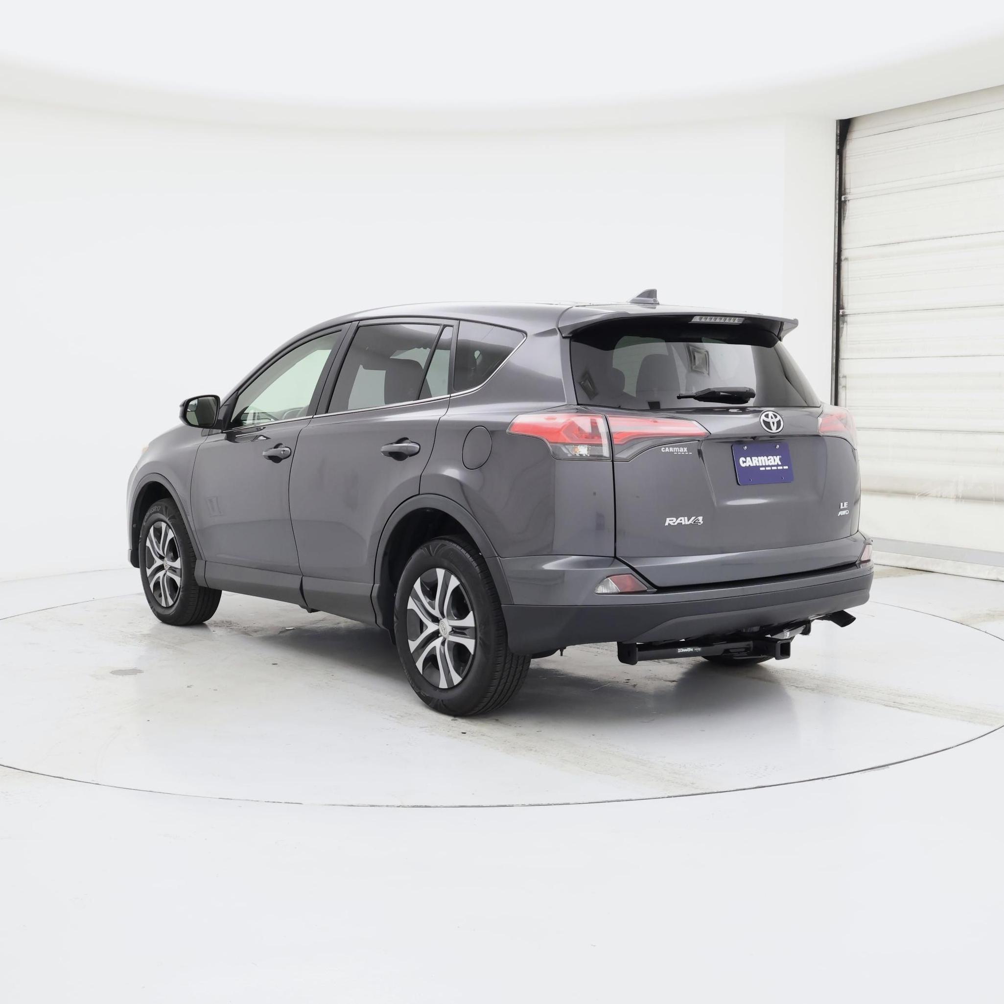 Thumbnail: 2017 Toyota RAV4 - 2