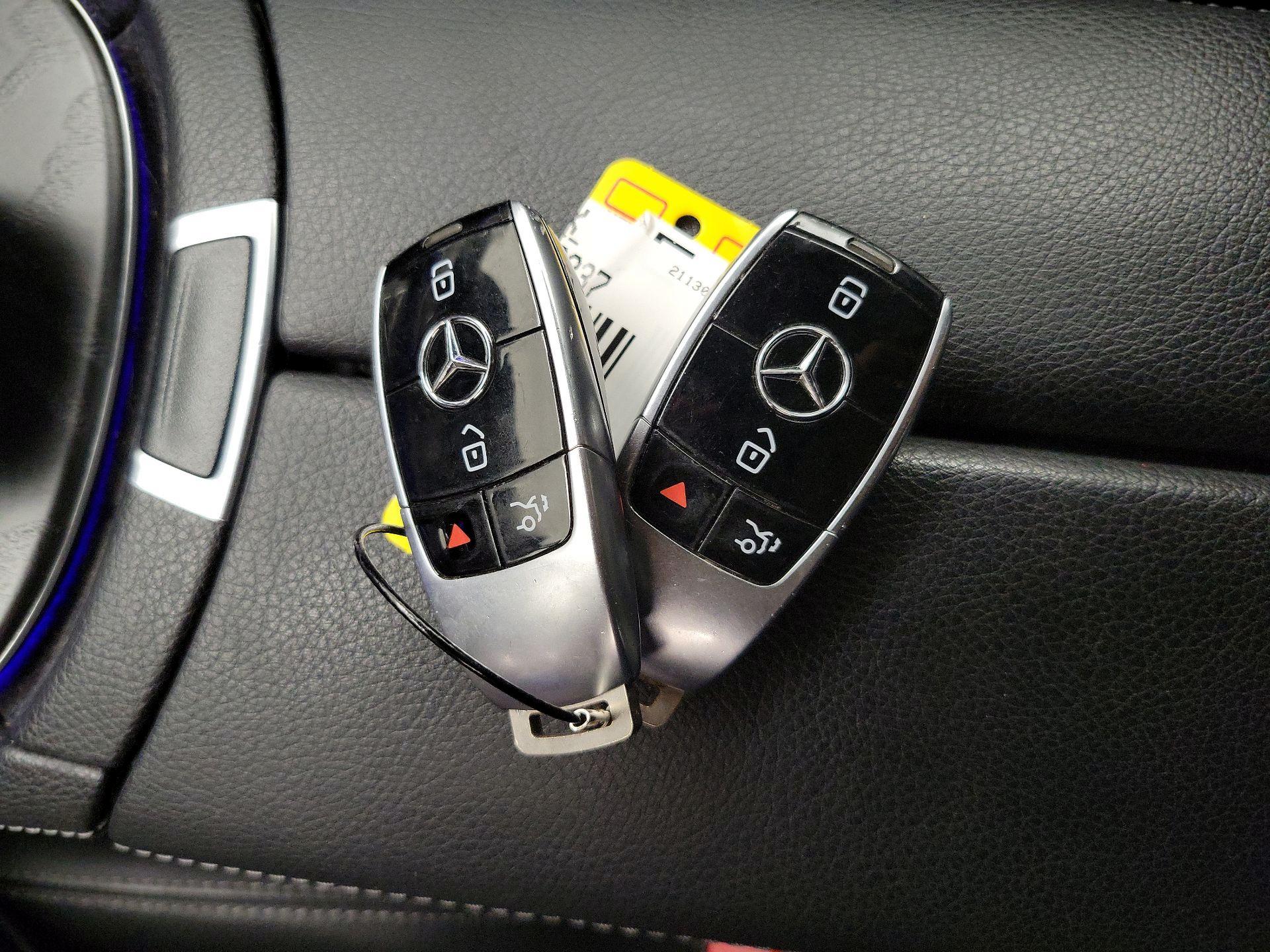 Thumbnail: 2018 Mercedes-Benz E-Class - 19