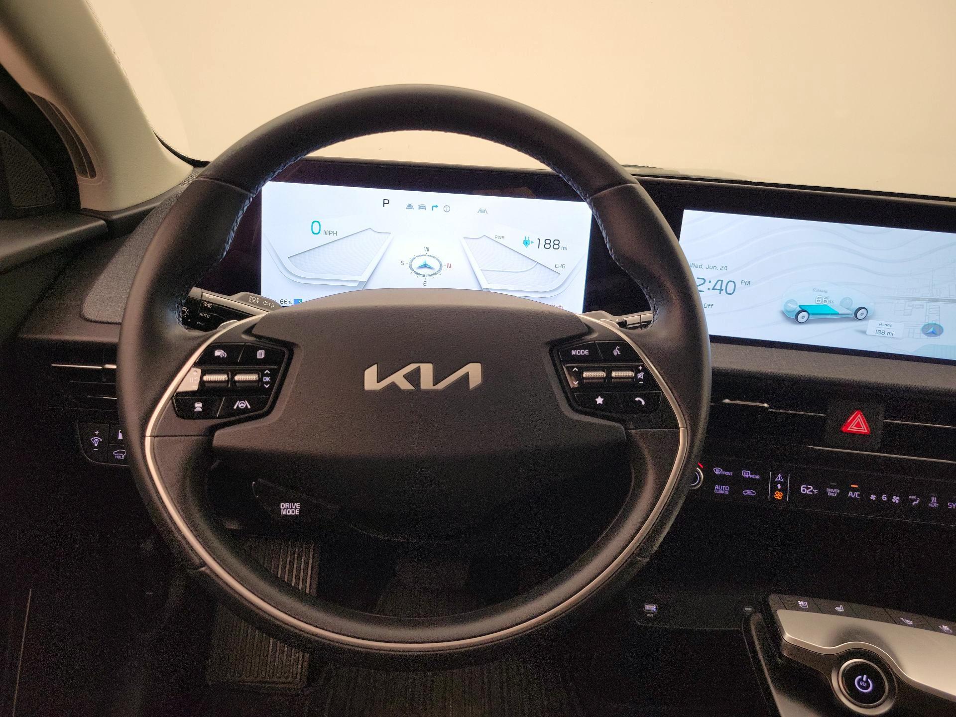 Thumbnail: 2023 Kia EV6 - 10