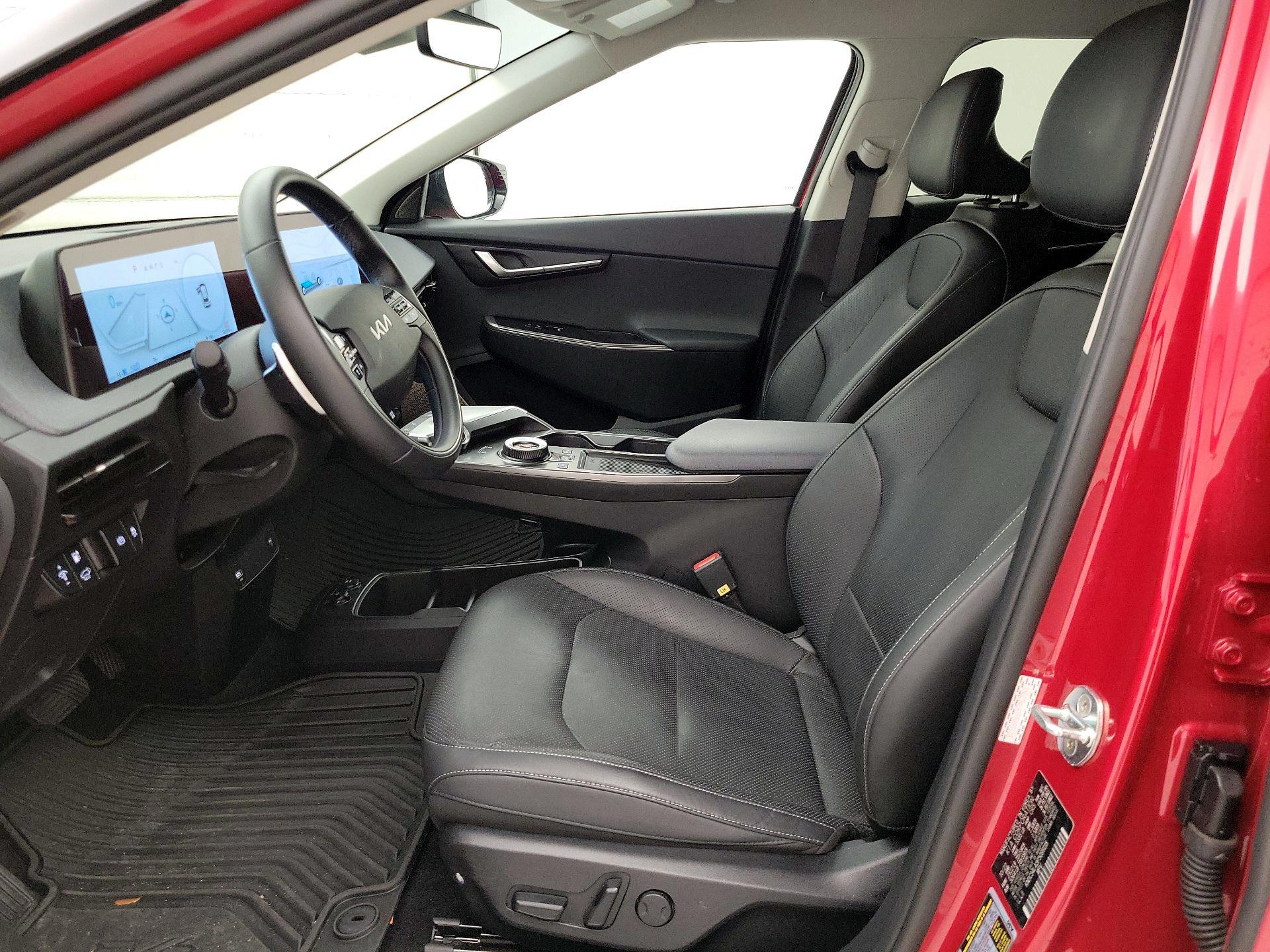 Thumbnail: 2023 Kia EV6 - 11