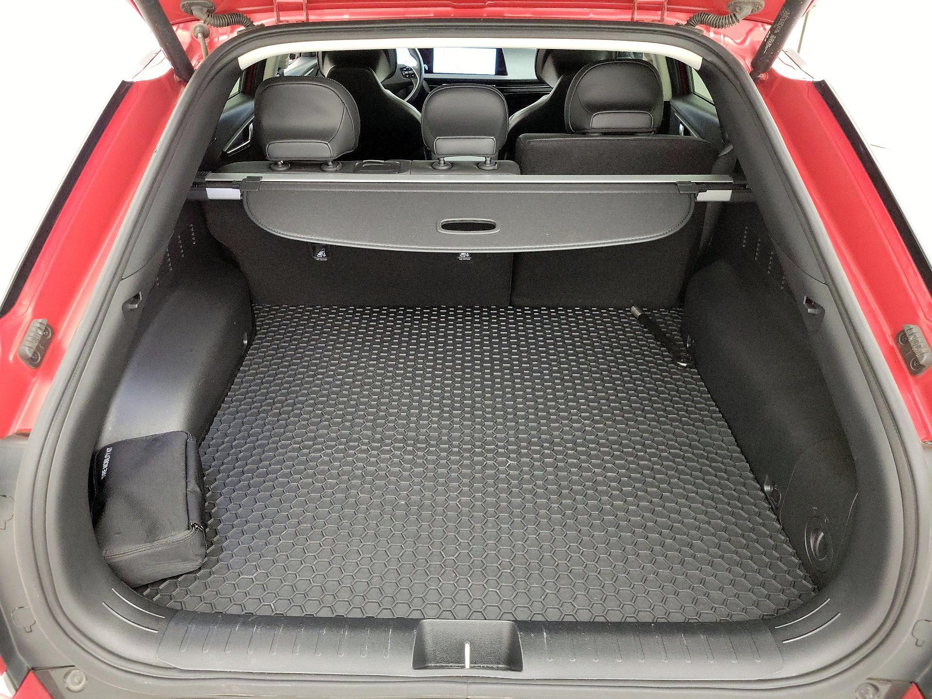 Thumbnail: 2023 Kia EV6 - 20