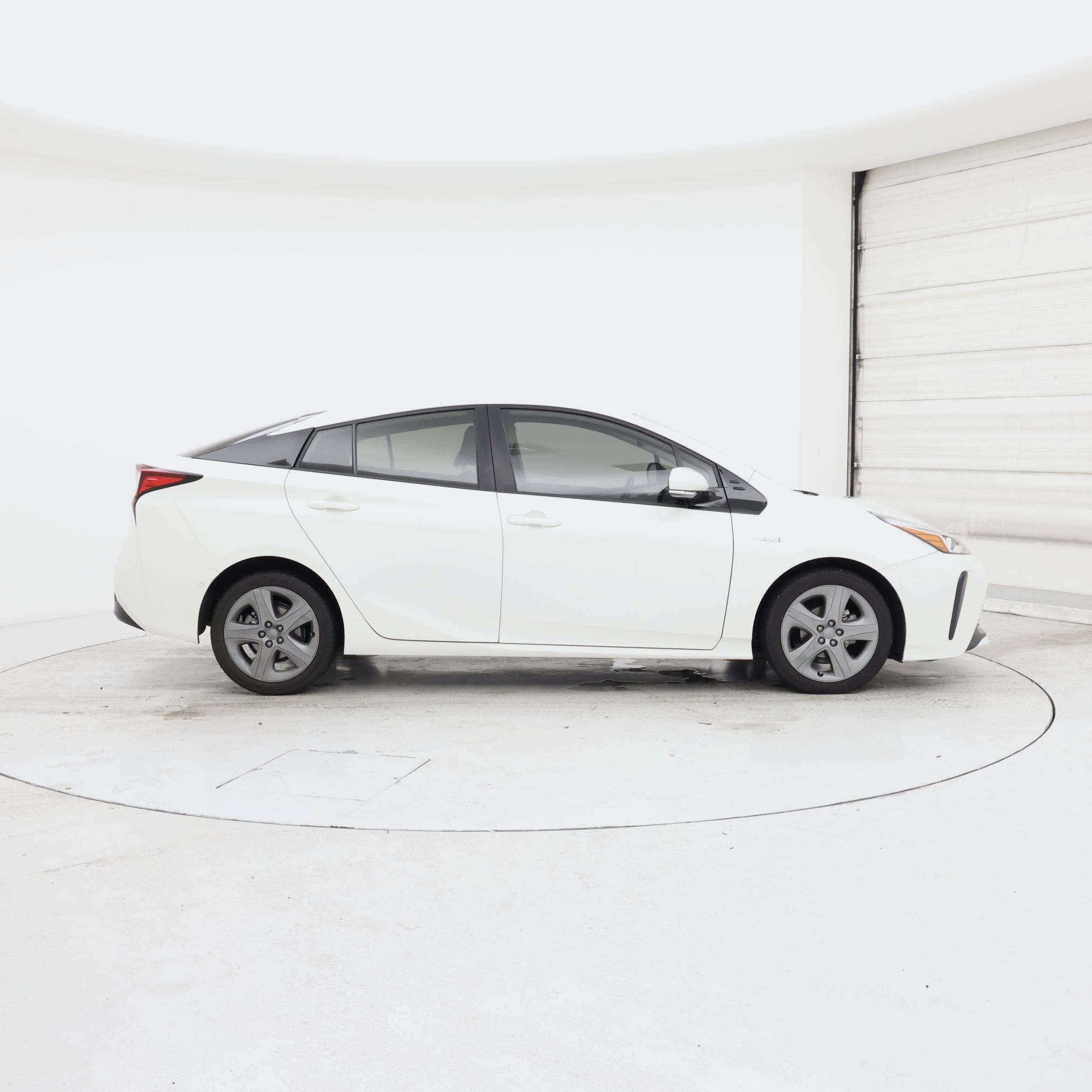 Thumbnail: 2020 Toyota Prius - 7
