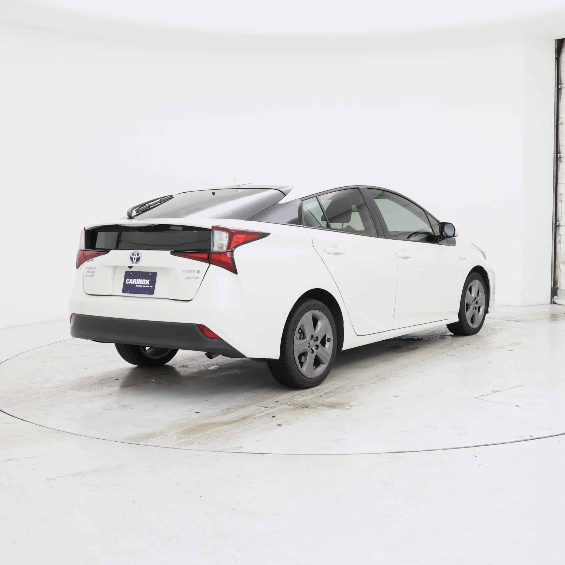Thumbnail: 2020 Toyota Prius - 8