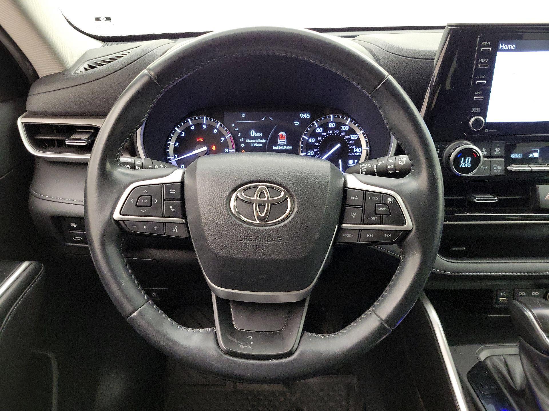 Thumbnail: 2022 Toyota Highlander - 10