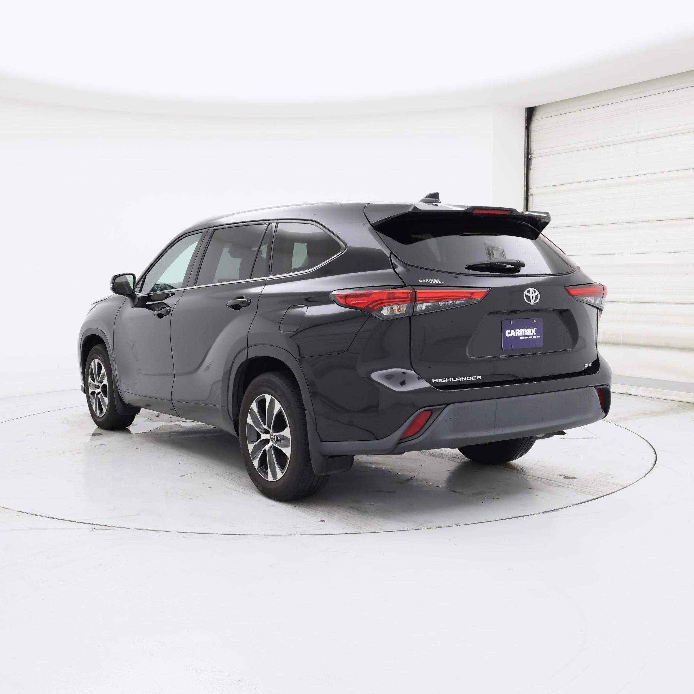 Thumbnail: 2022 Toyota Highlander - 2
