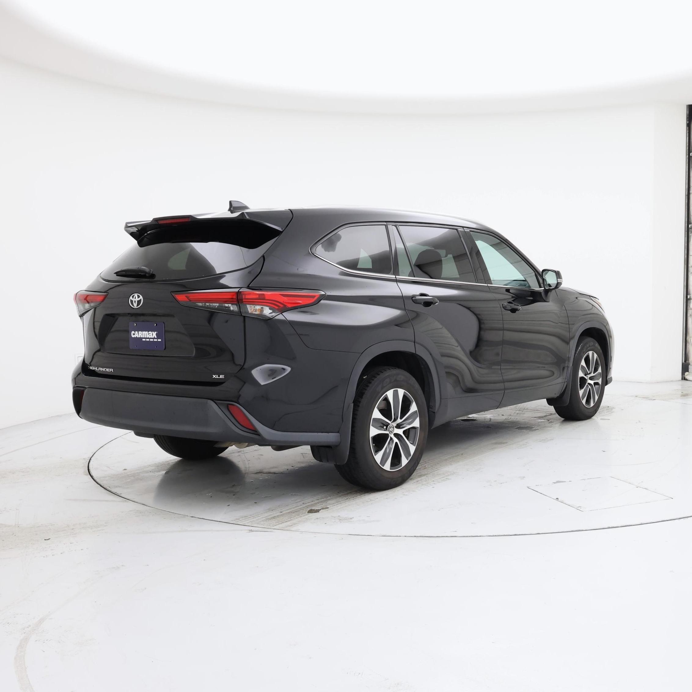 Thumbnail: 2022 Toyota Highlander - 8