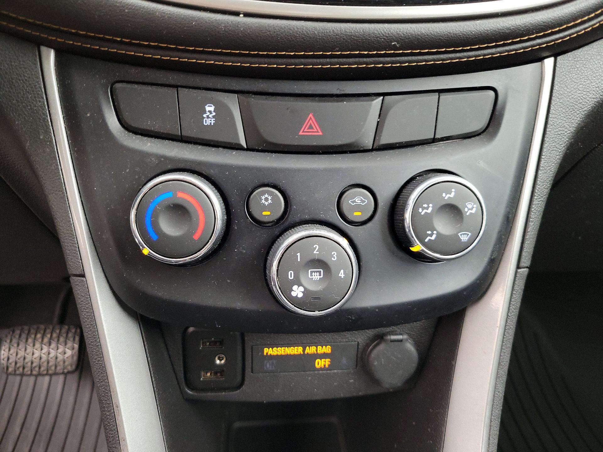 Thumbnail: 2019 Chevrolet Trax - 16