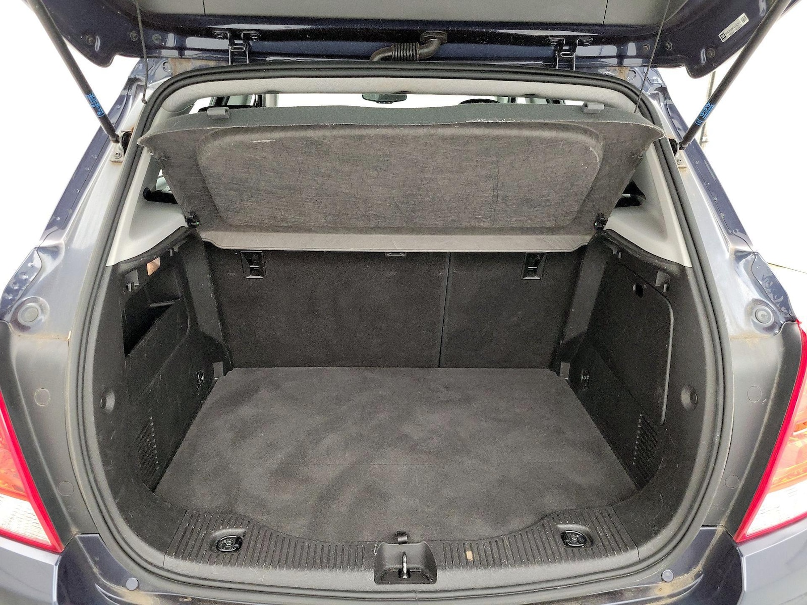 2019 Chevrolet Trax LS - Photo 21