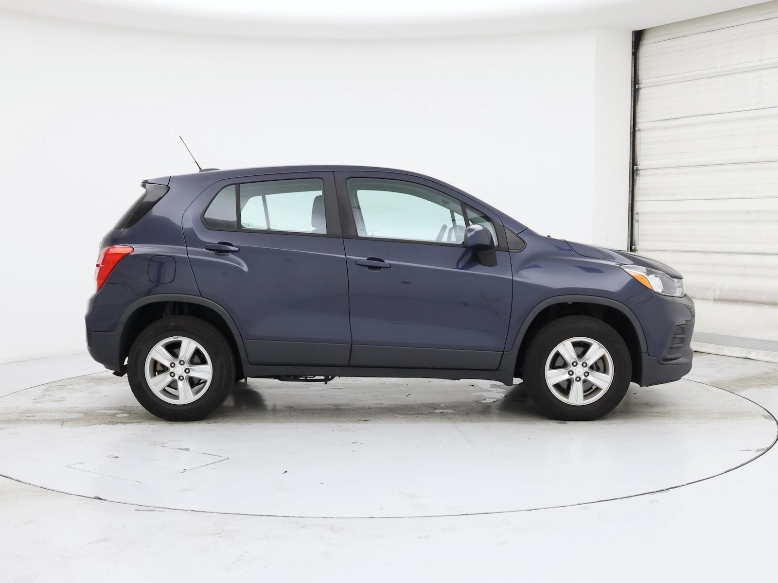 2019 Chevrolet Trax LS - Photo 8