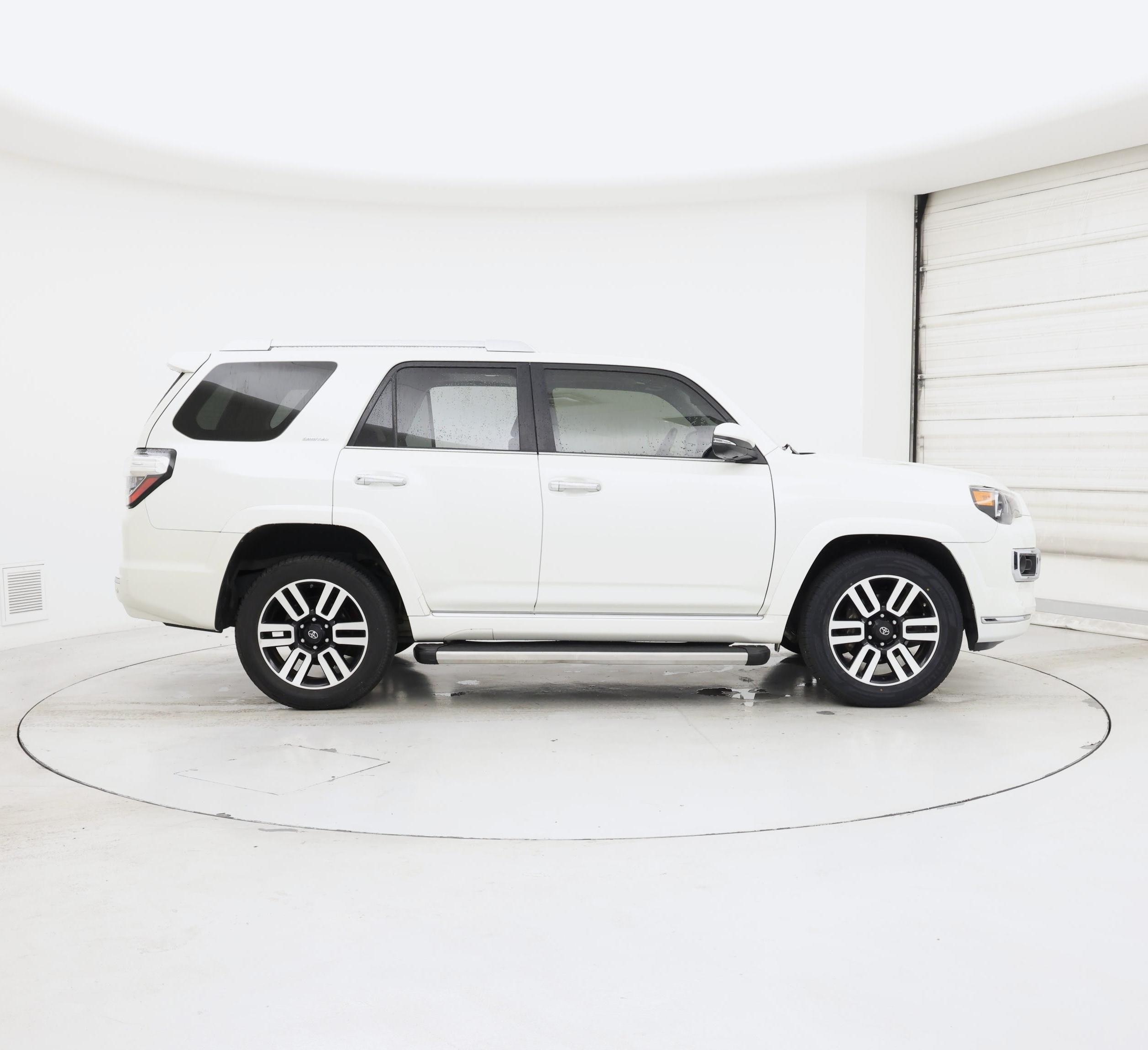 Thumbnail: 2021 Toyota 4Runner - 7