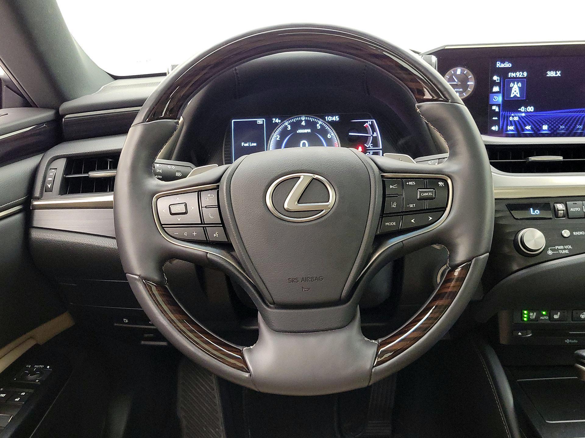 Thumbnail: 2021 Lexus ES - 10