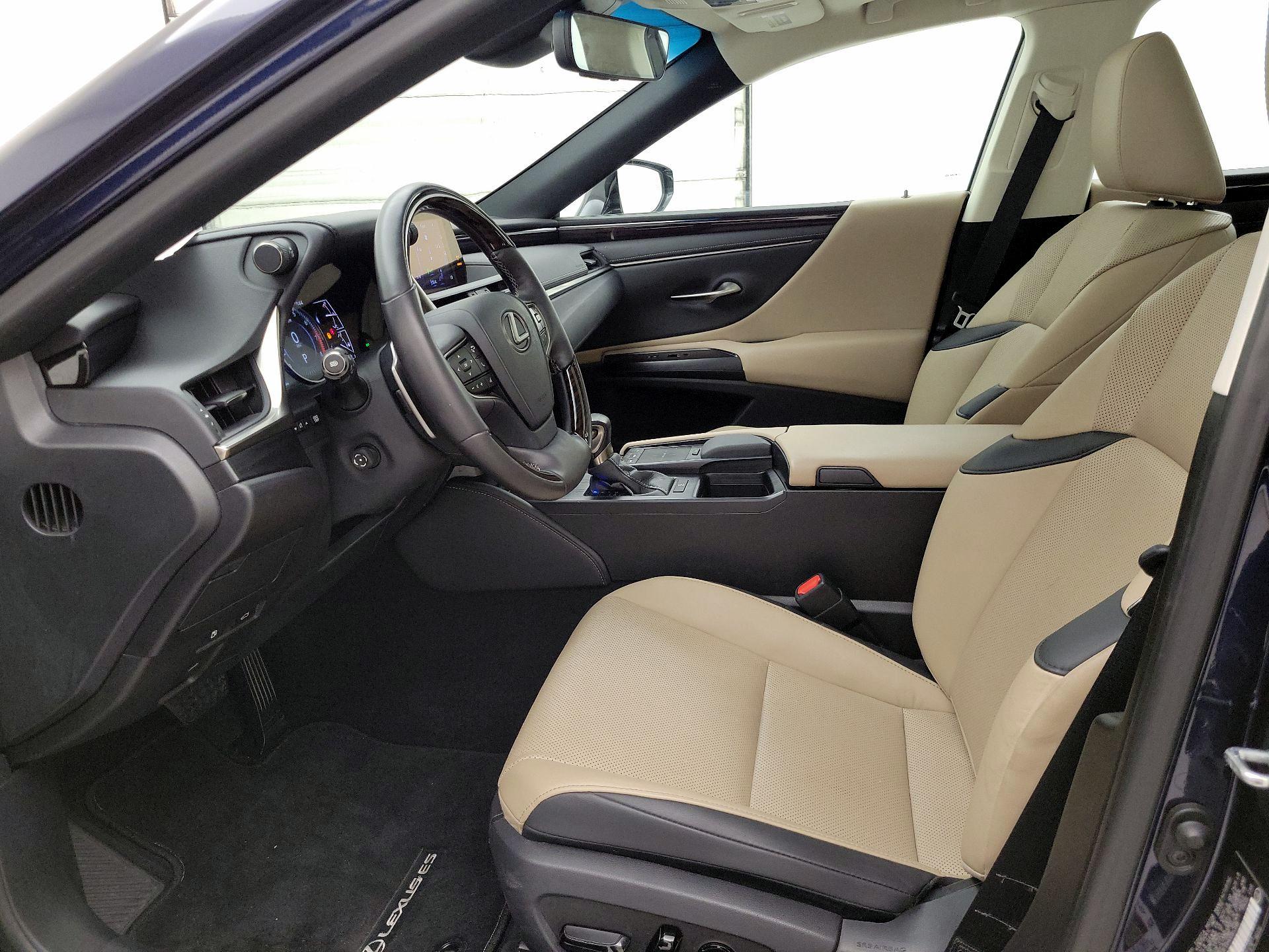 Thumbnail: 2021 Lexus ES - 11