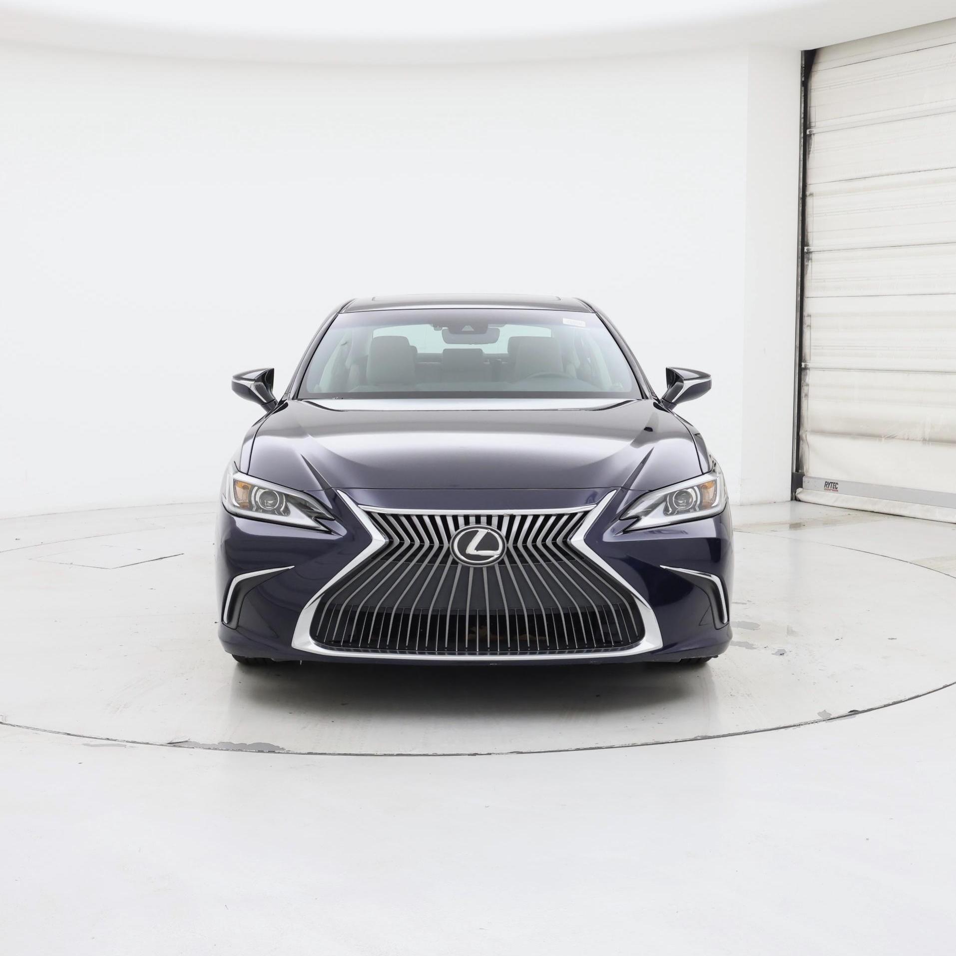 Thumbnail: 2021 Lexus ES - 5