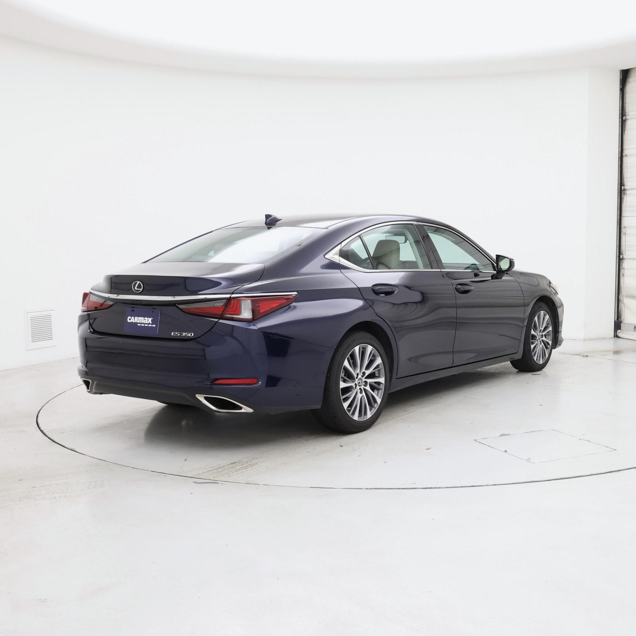 Thumbnail: 2021 Lexus ES - 8