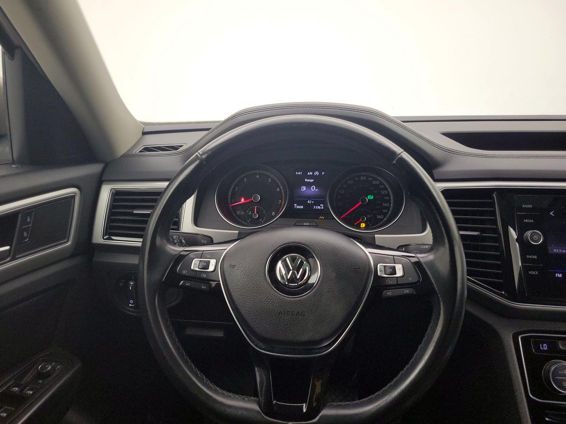 Thumbnail: 2018 Volkswagen Atlas - 10
