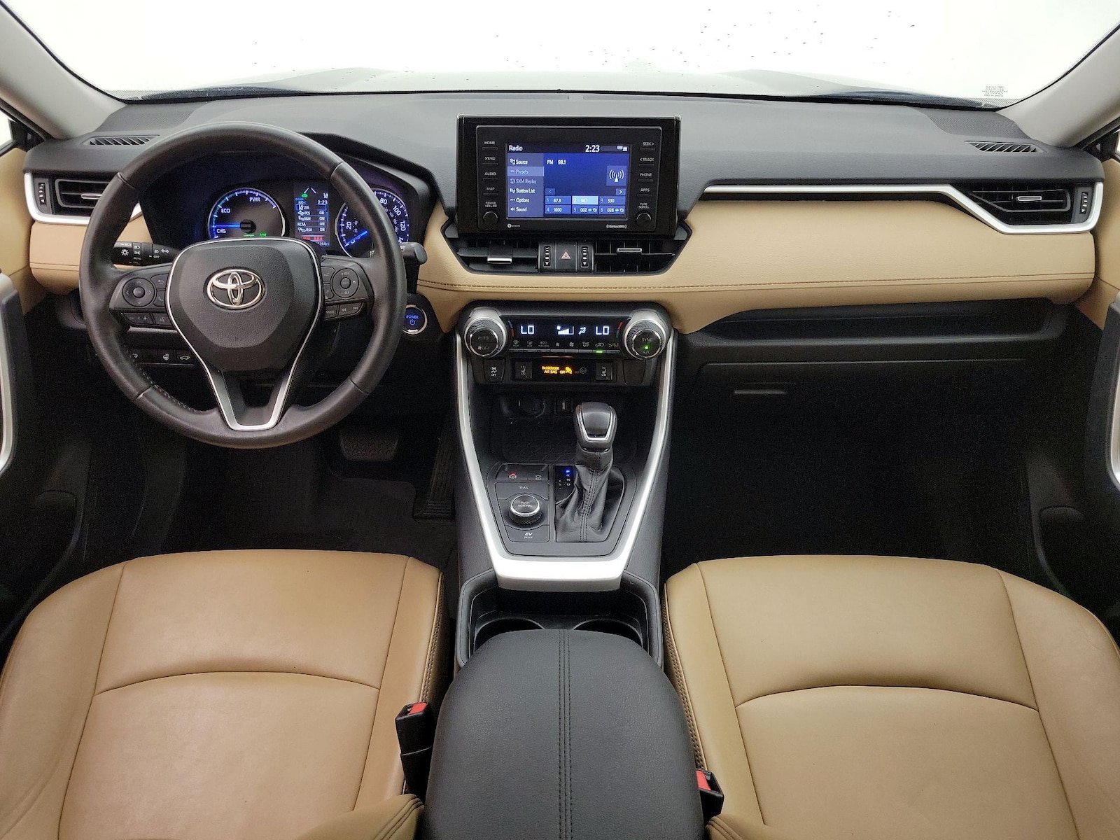 2021 Toyota RAV4 XLE Premium - Photo 10