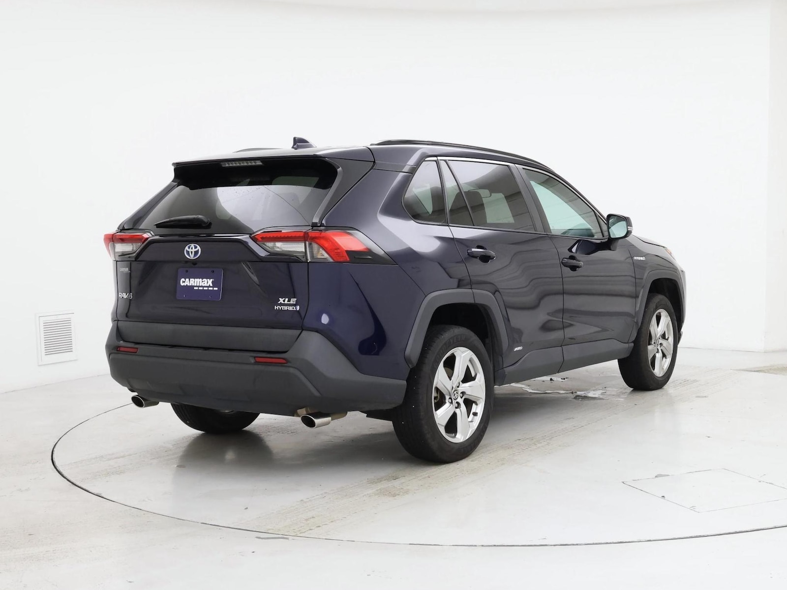 2021 Toyota RAV4 XLE Premium - Photo 9