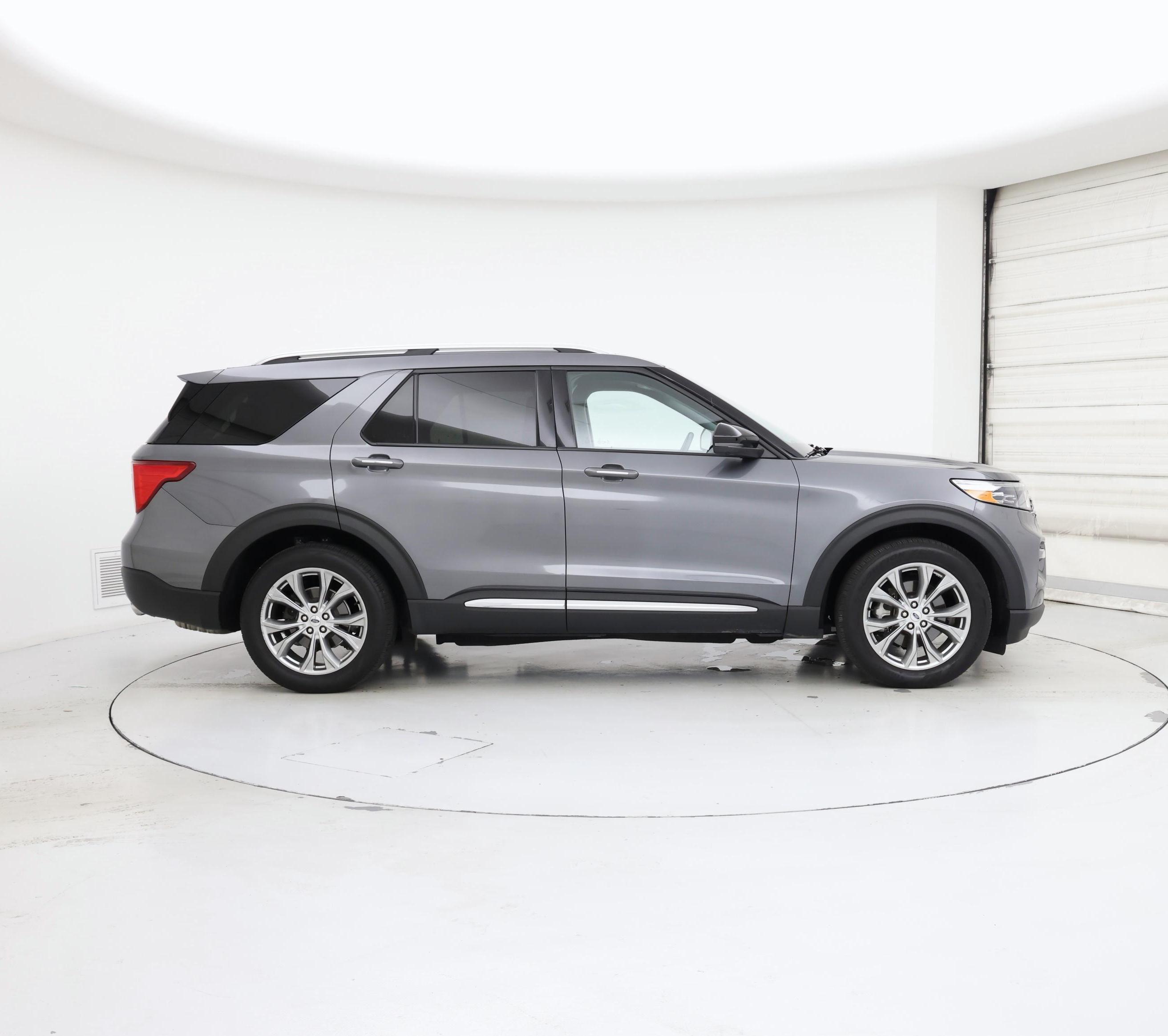 Thumbnail: 2022 Ford Explorer - 7
