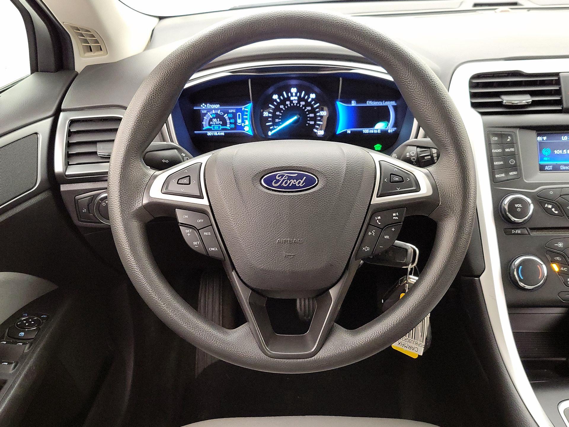 Thumbnail: 2016 Ford Fusion - 10