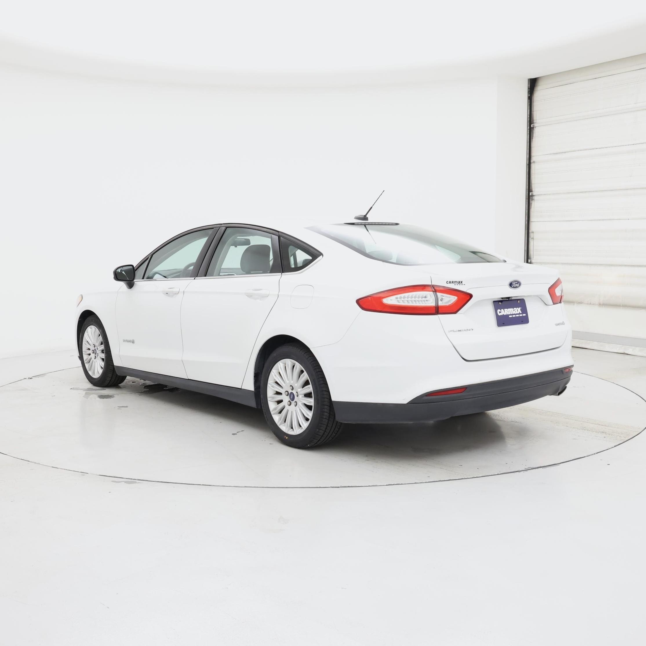 Thumbnail: 2016 Ford Fusion - 2