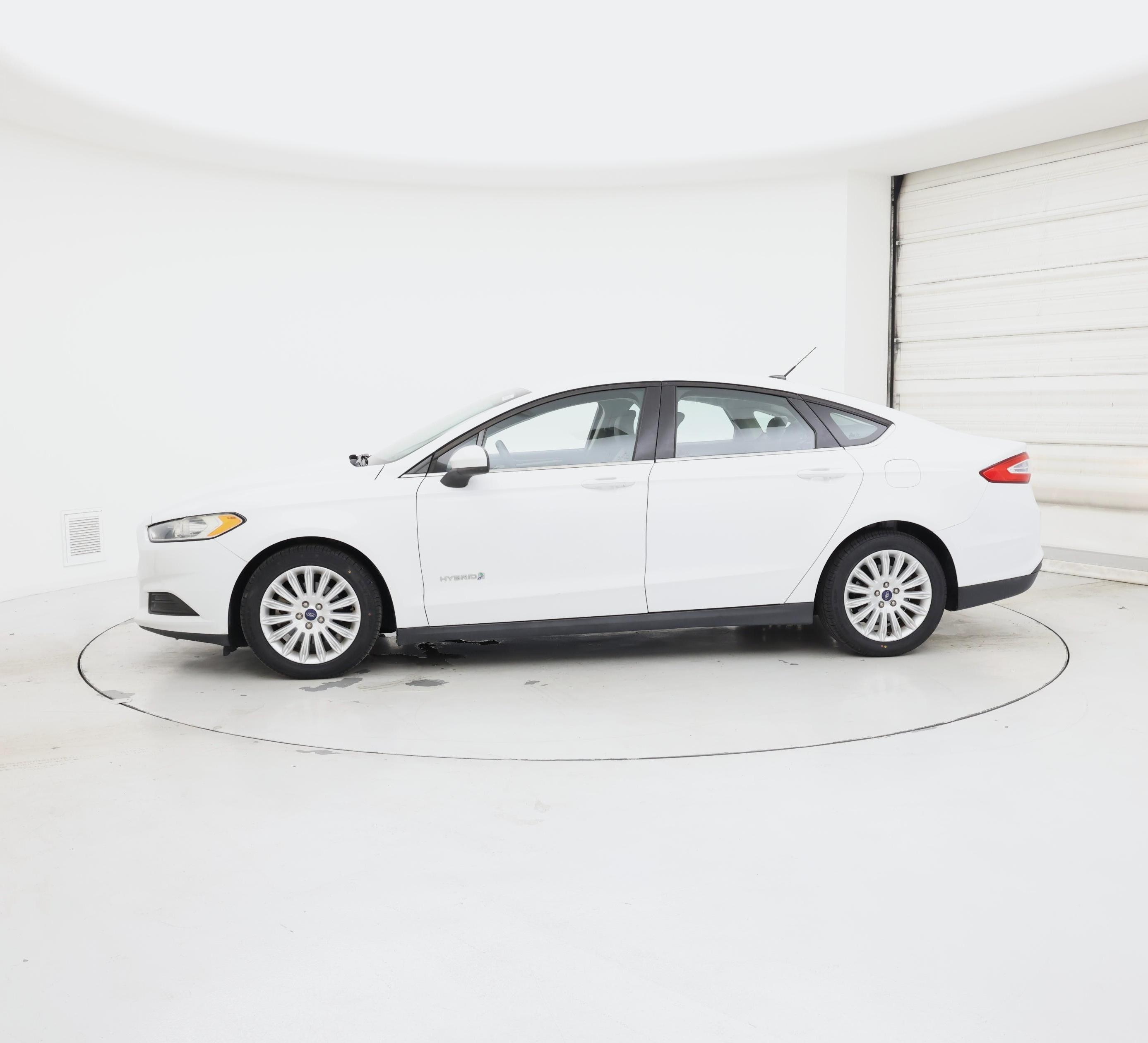 Thumbnail: 2016 Ford Fusion - 3