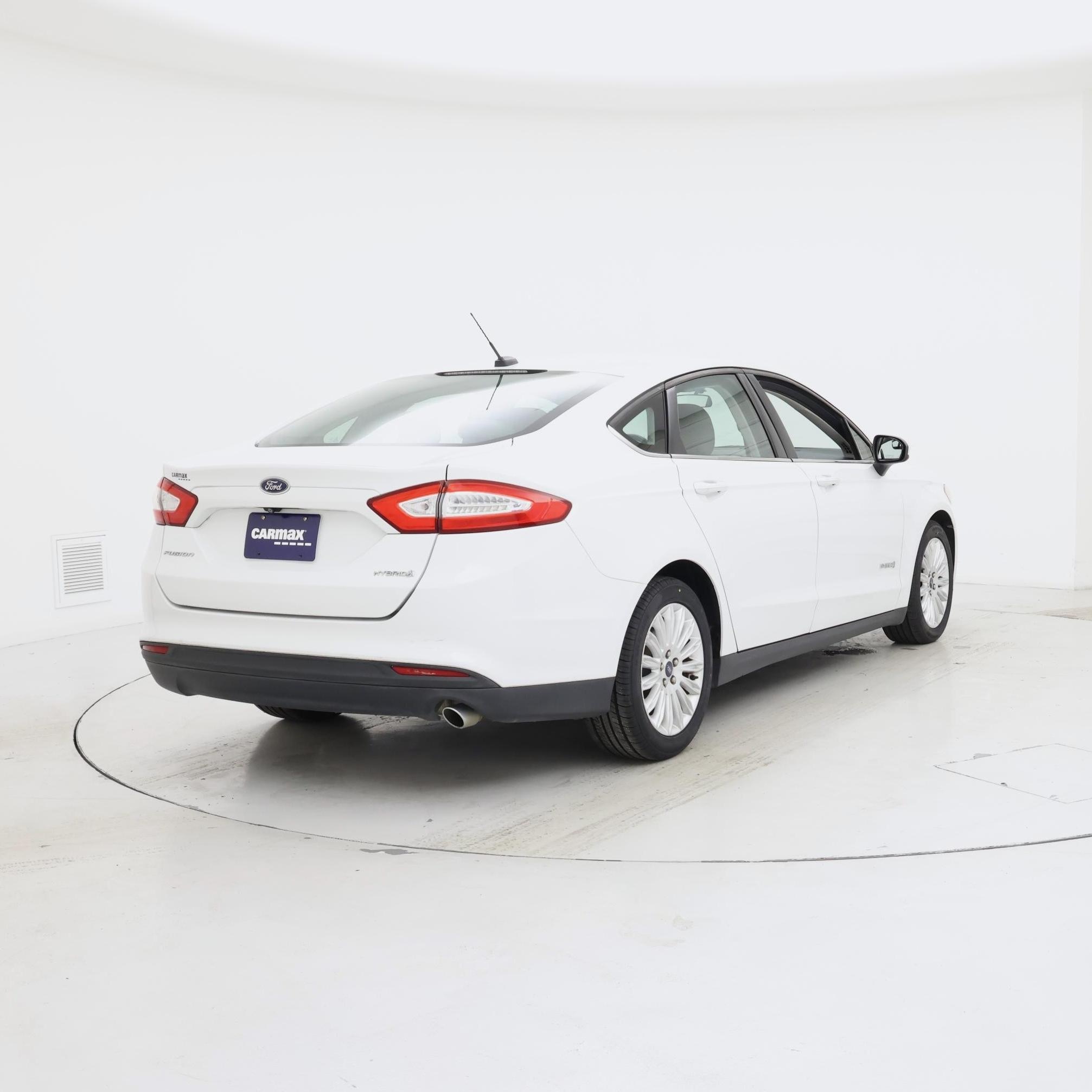 Thumbnail: 2016 Ford Fusion - 8