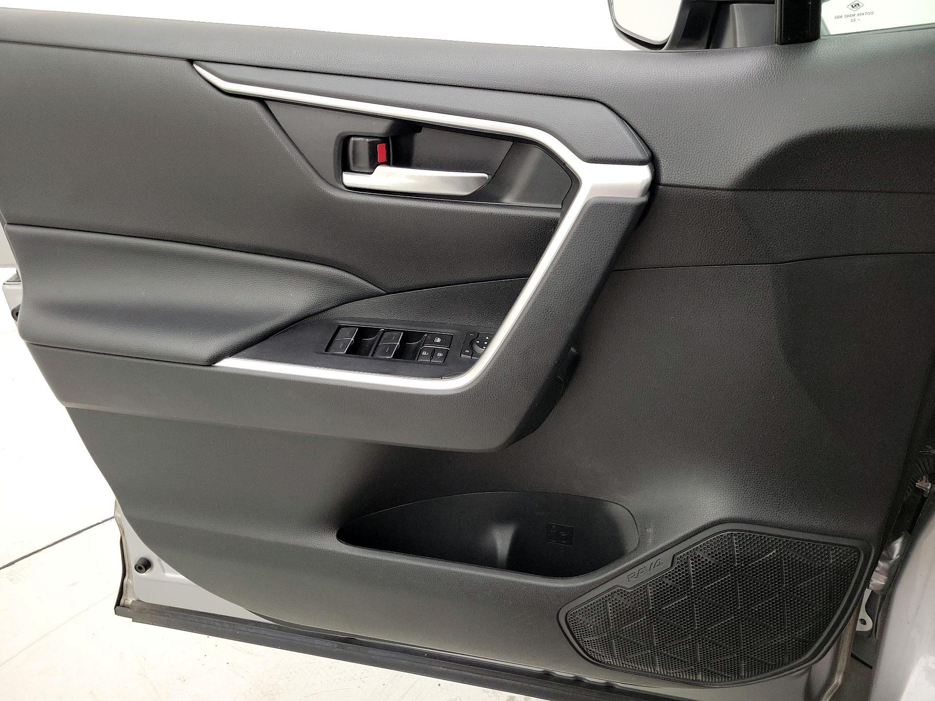 Thumbnail: 2023 Toyota RAV4 - 12