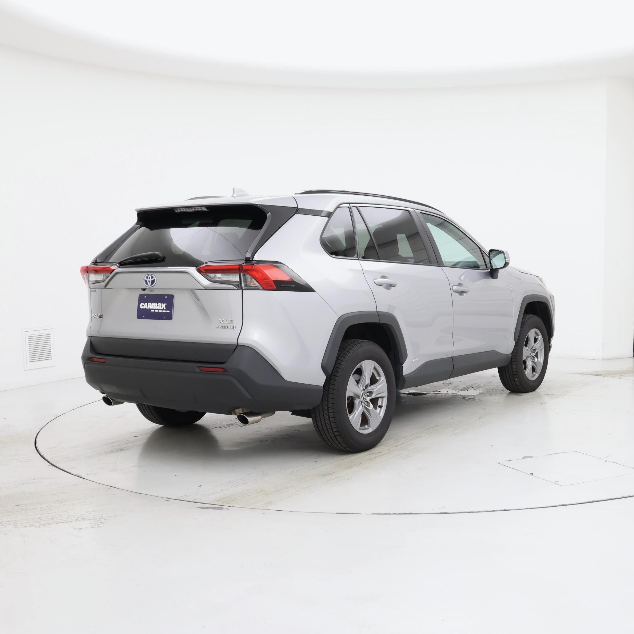 Thumbnail: 2023 Toyota RAV4 - 8
