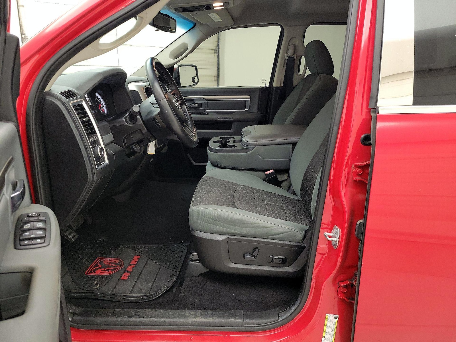 Power Seat(s) & Side Airbags