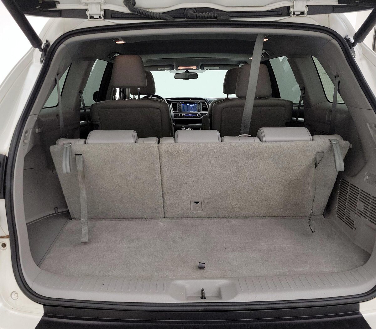 Trunk/Cargo (Seats Up)