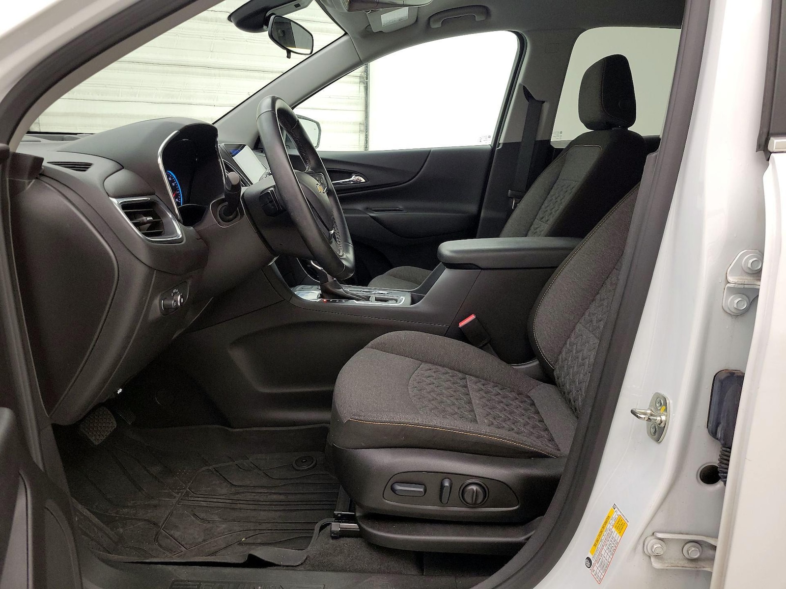 Power Seat(s) & Side Airbags