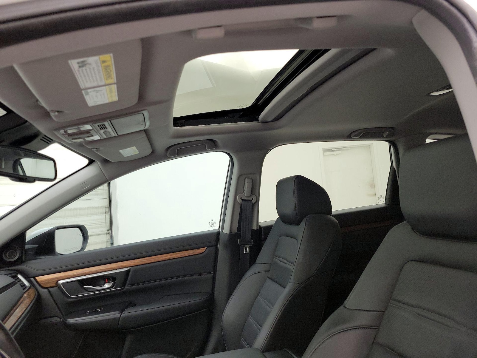 Sunroof(s) & Overhead Airbags