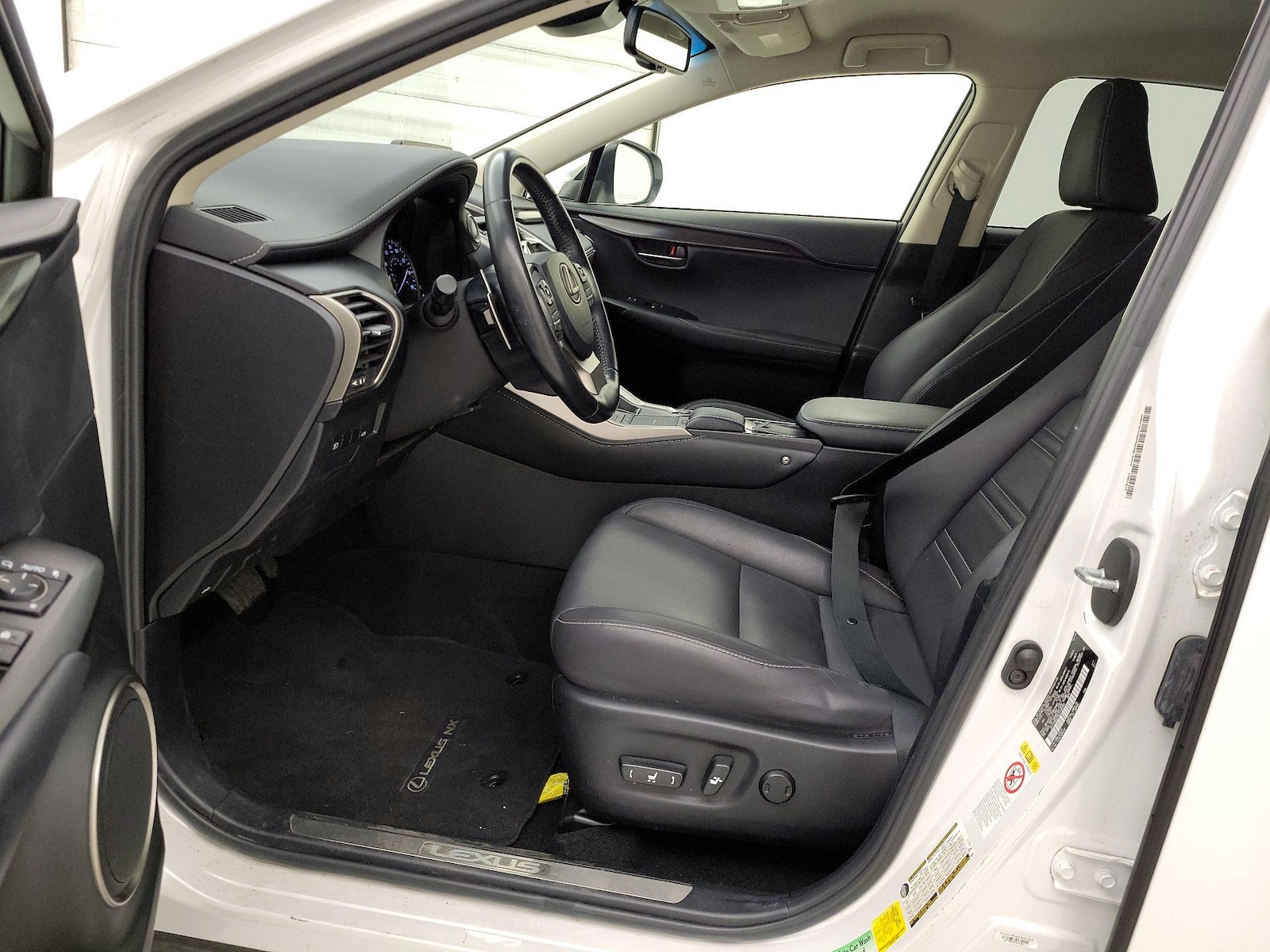 Power Seat(s) & Side Airbags