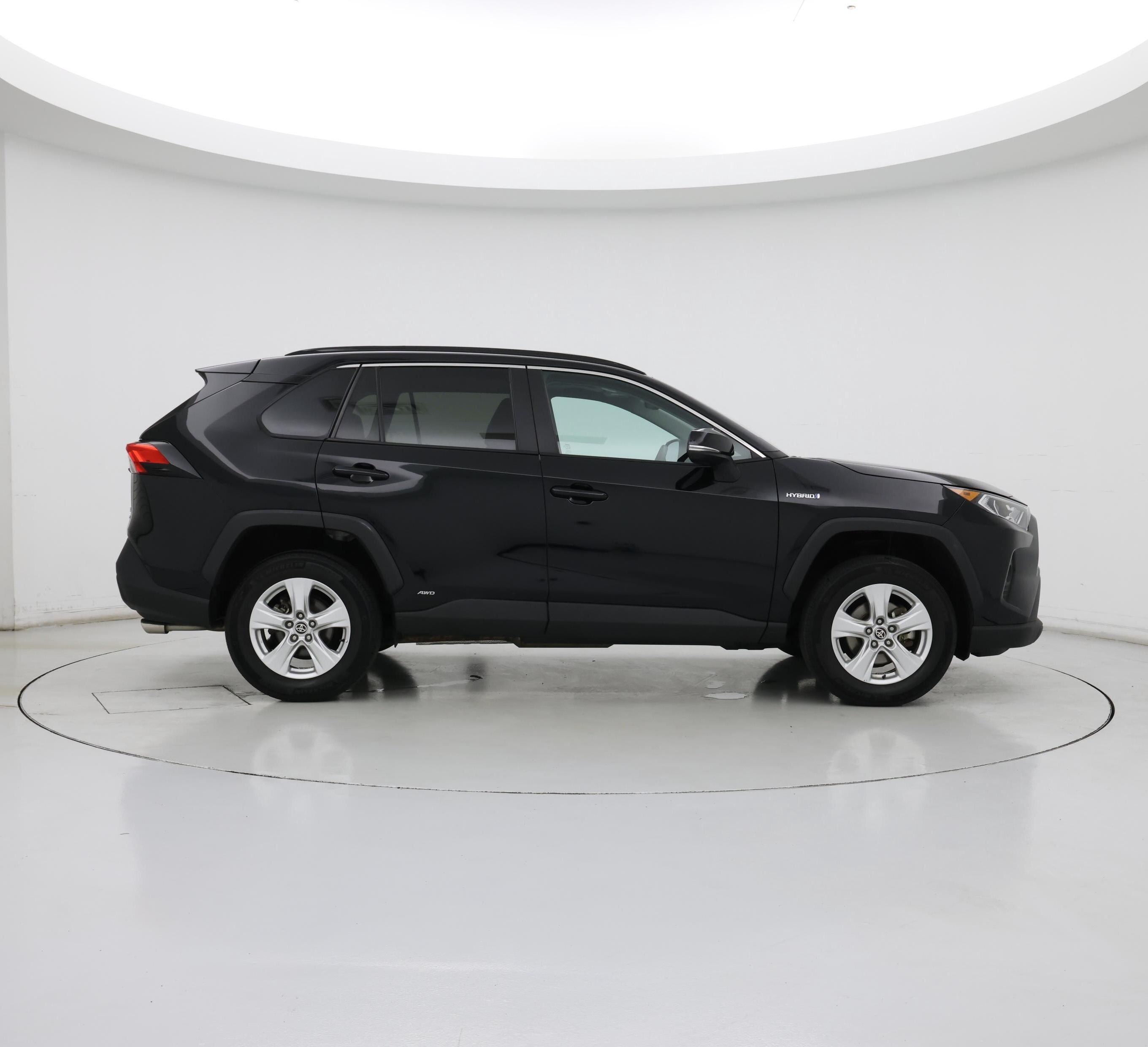 Thumbnail: 2021 Toyota RAV4 - 7
