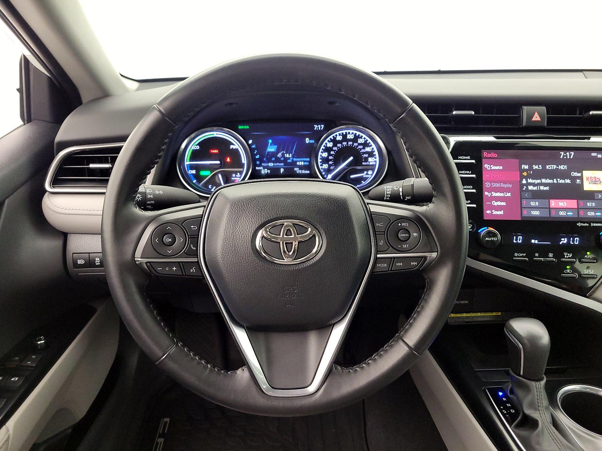 Thumbnail: 2020 Toyota Camry - 10