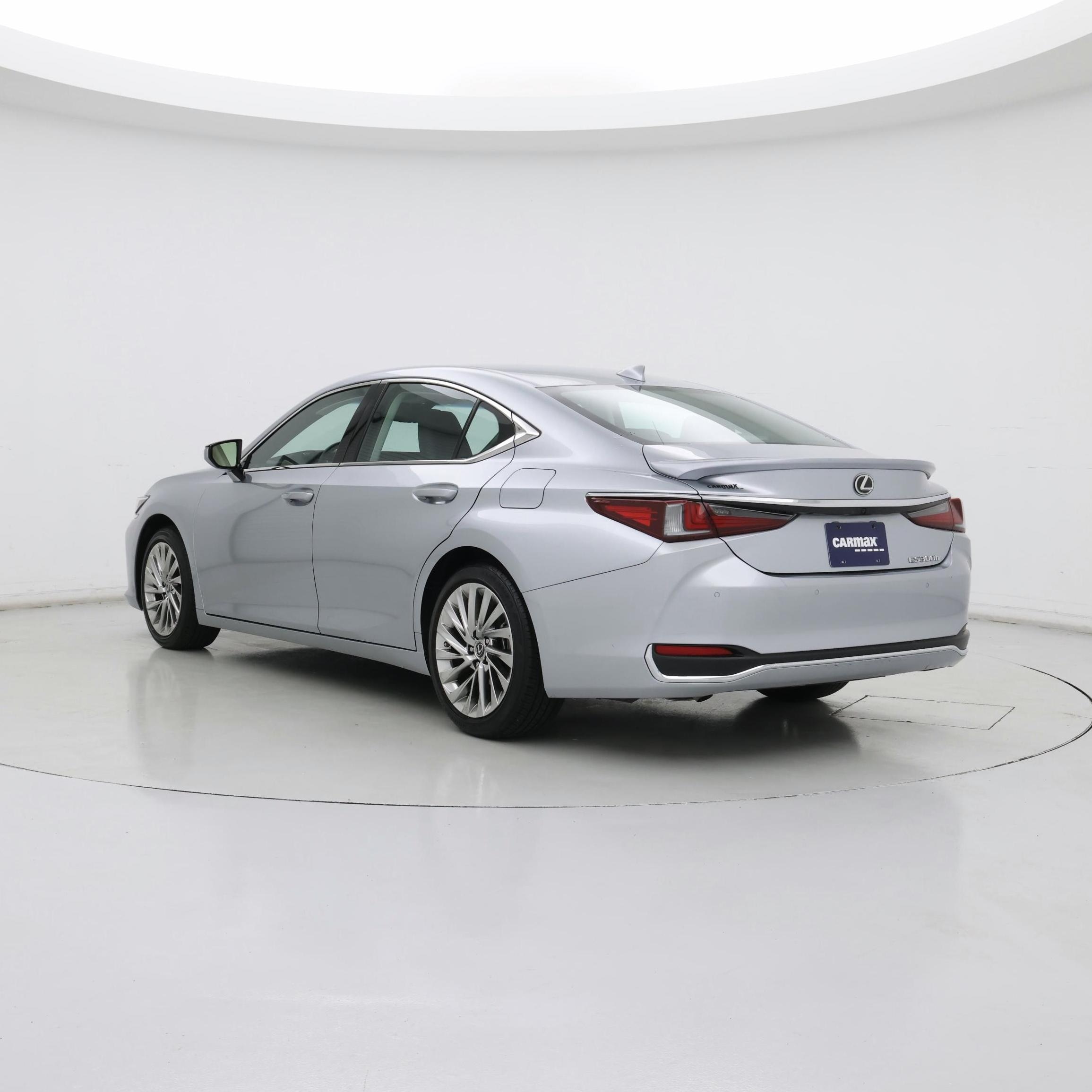 Thumbnail: 2023 Lexus ES - 2